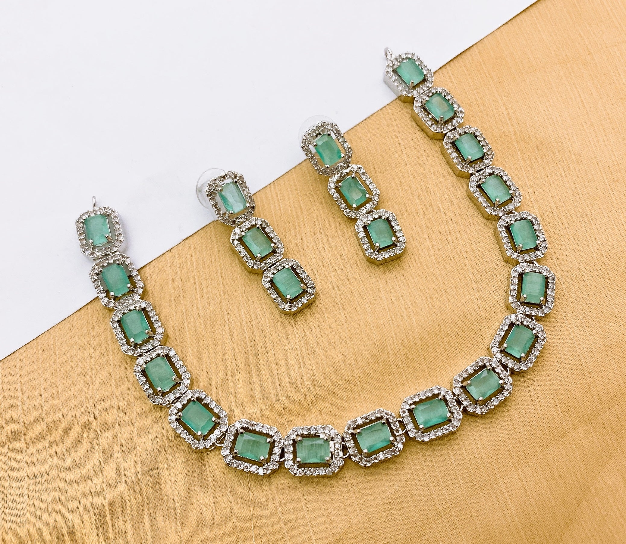 Necklace set