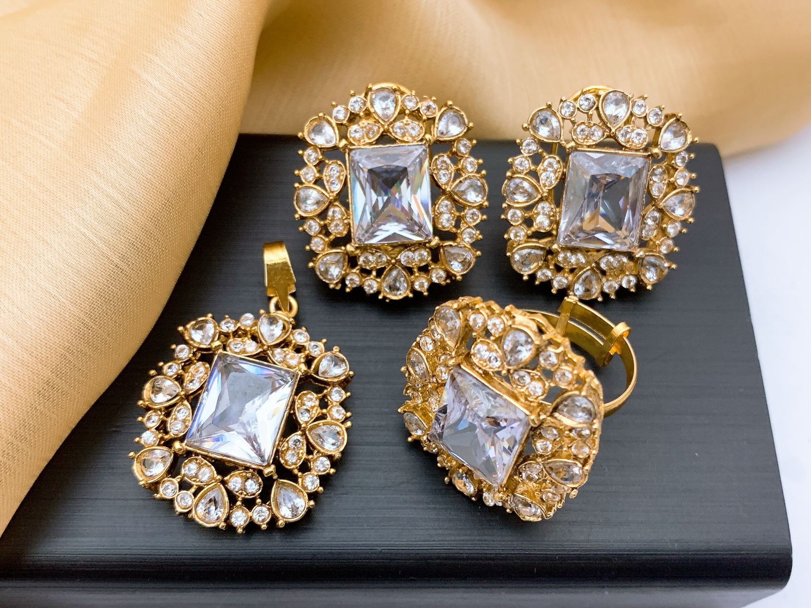 Locket Set