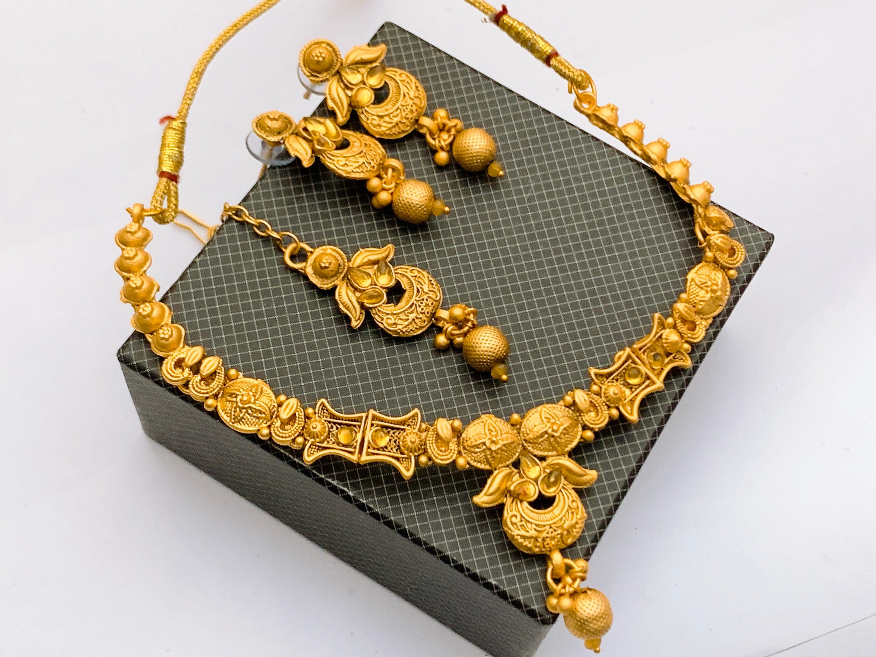Rajwari necklace set
