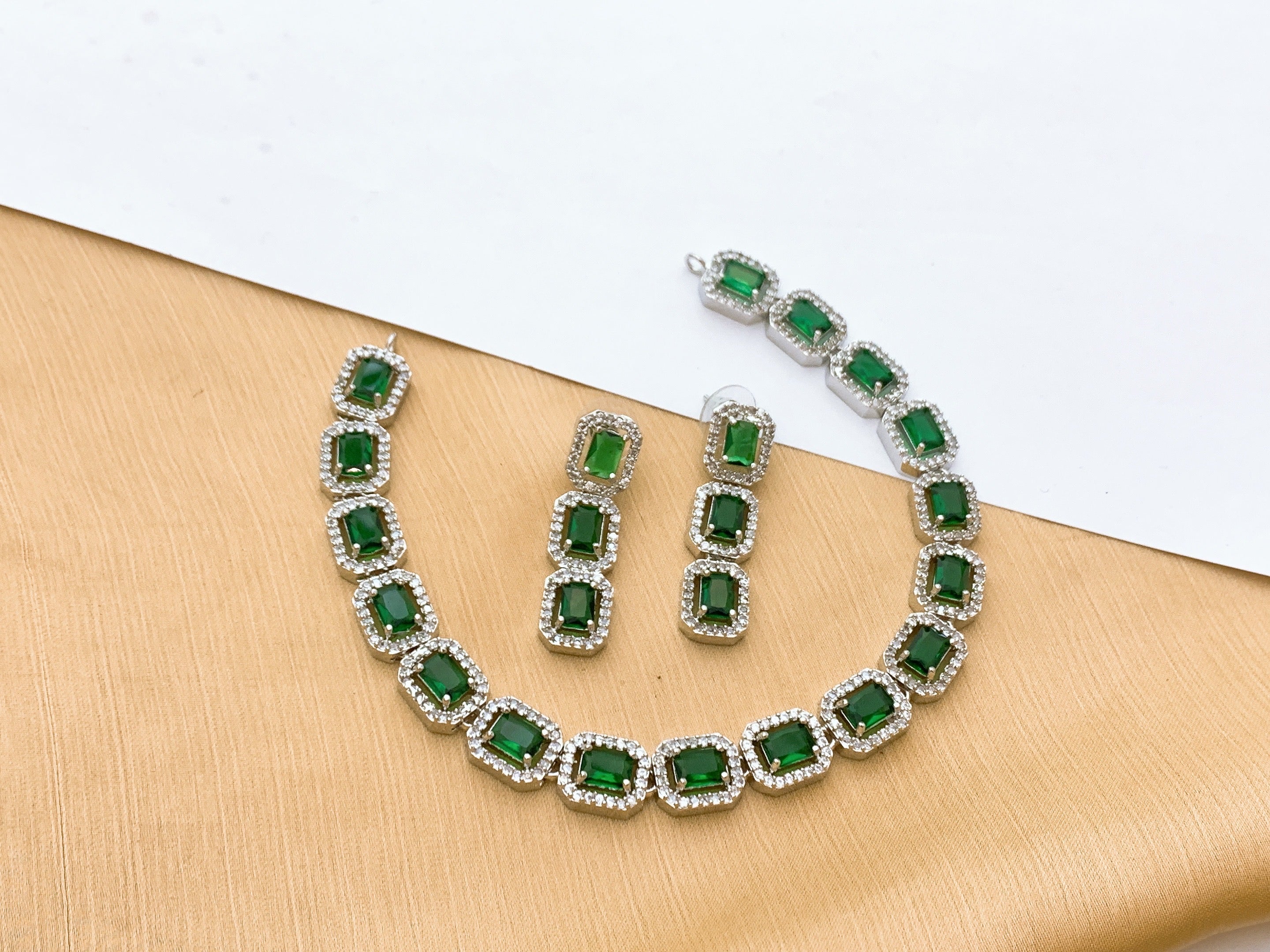 Necklace set