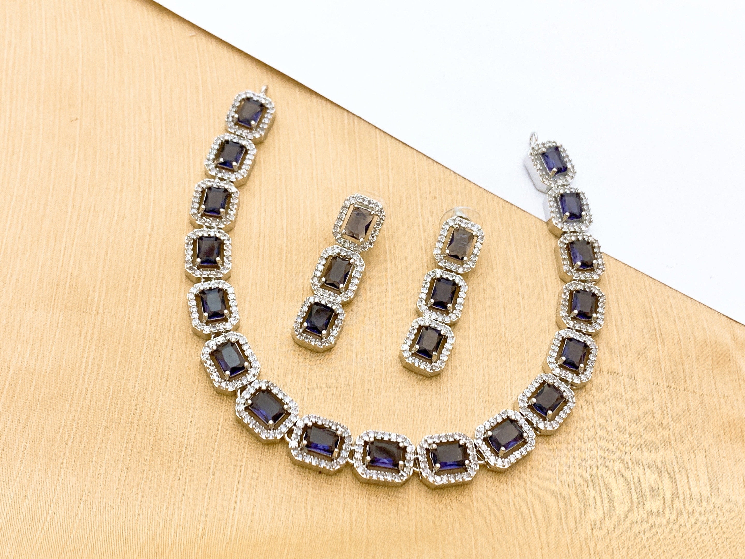 Necklace set