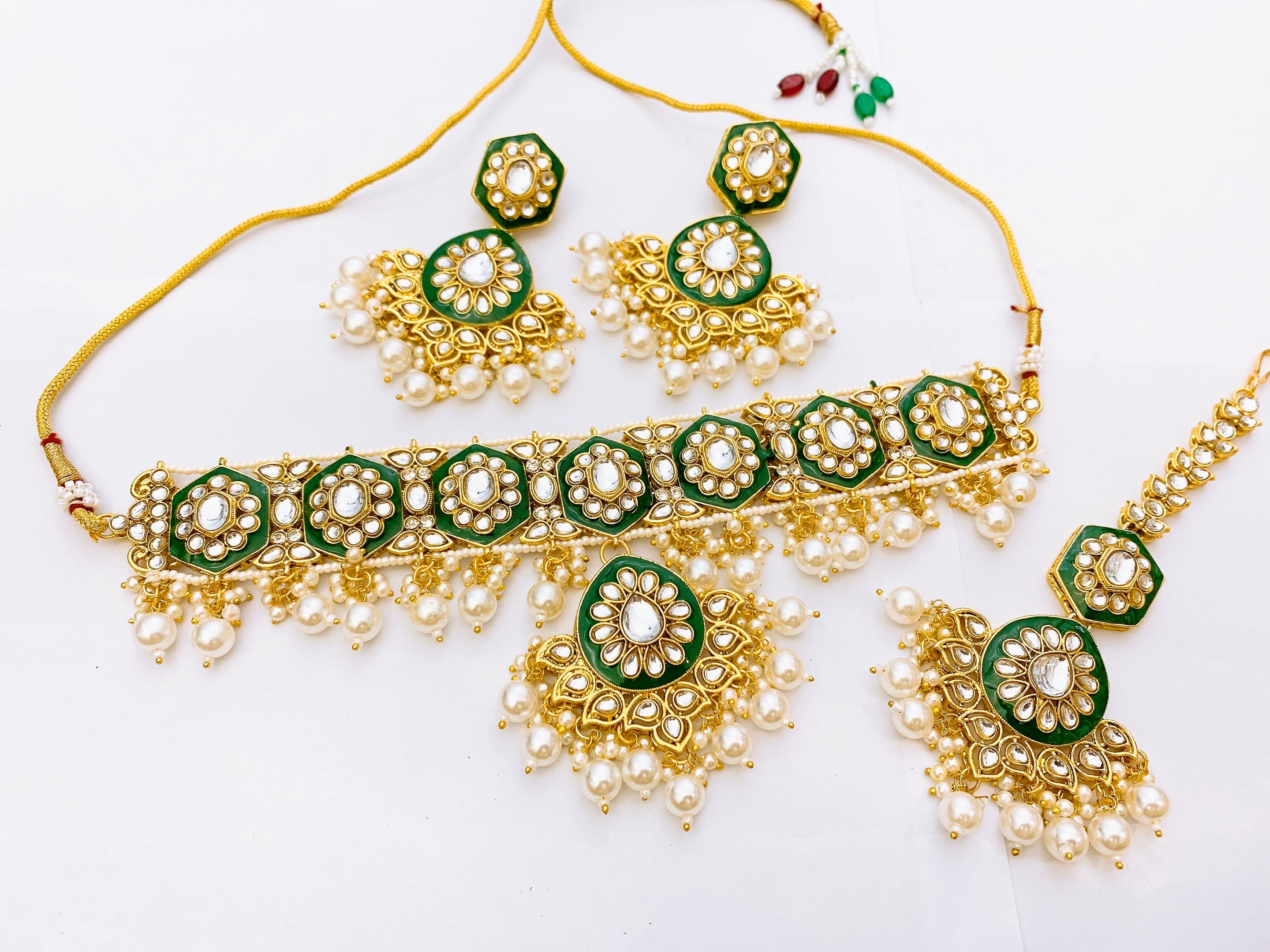Kundan chokar