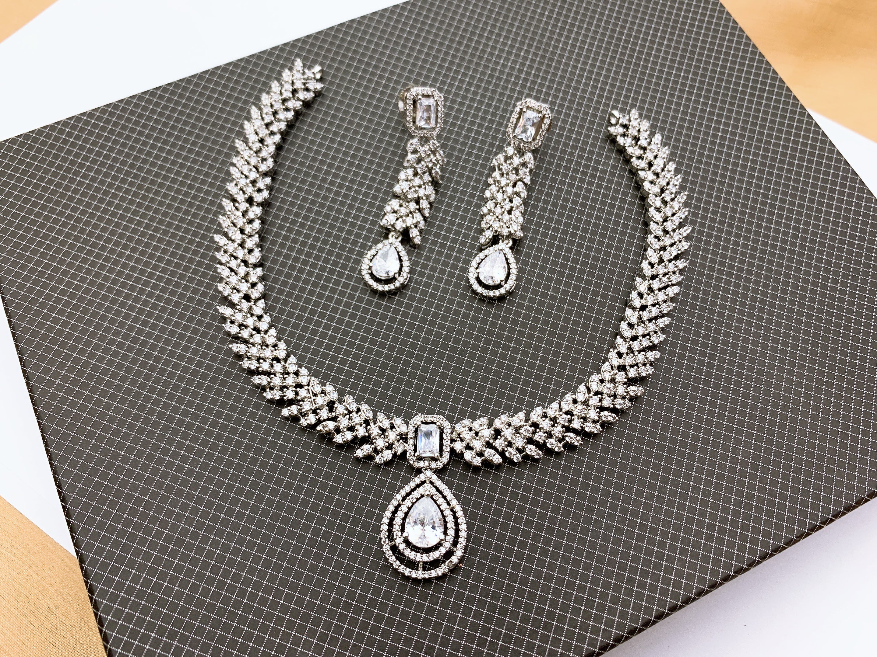Necklace set