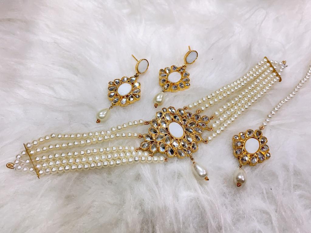 Choker Set