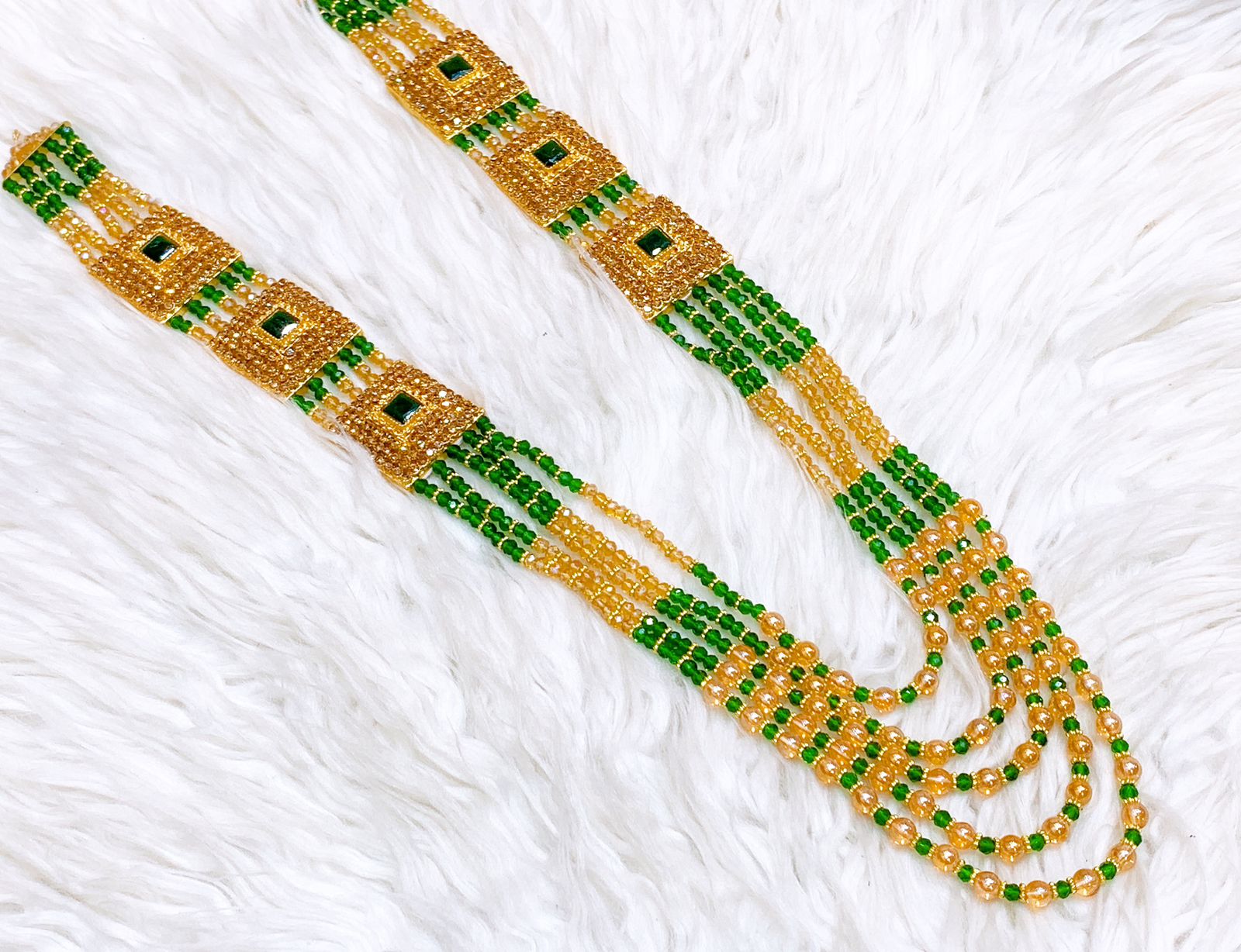 (Brooch Malah)