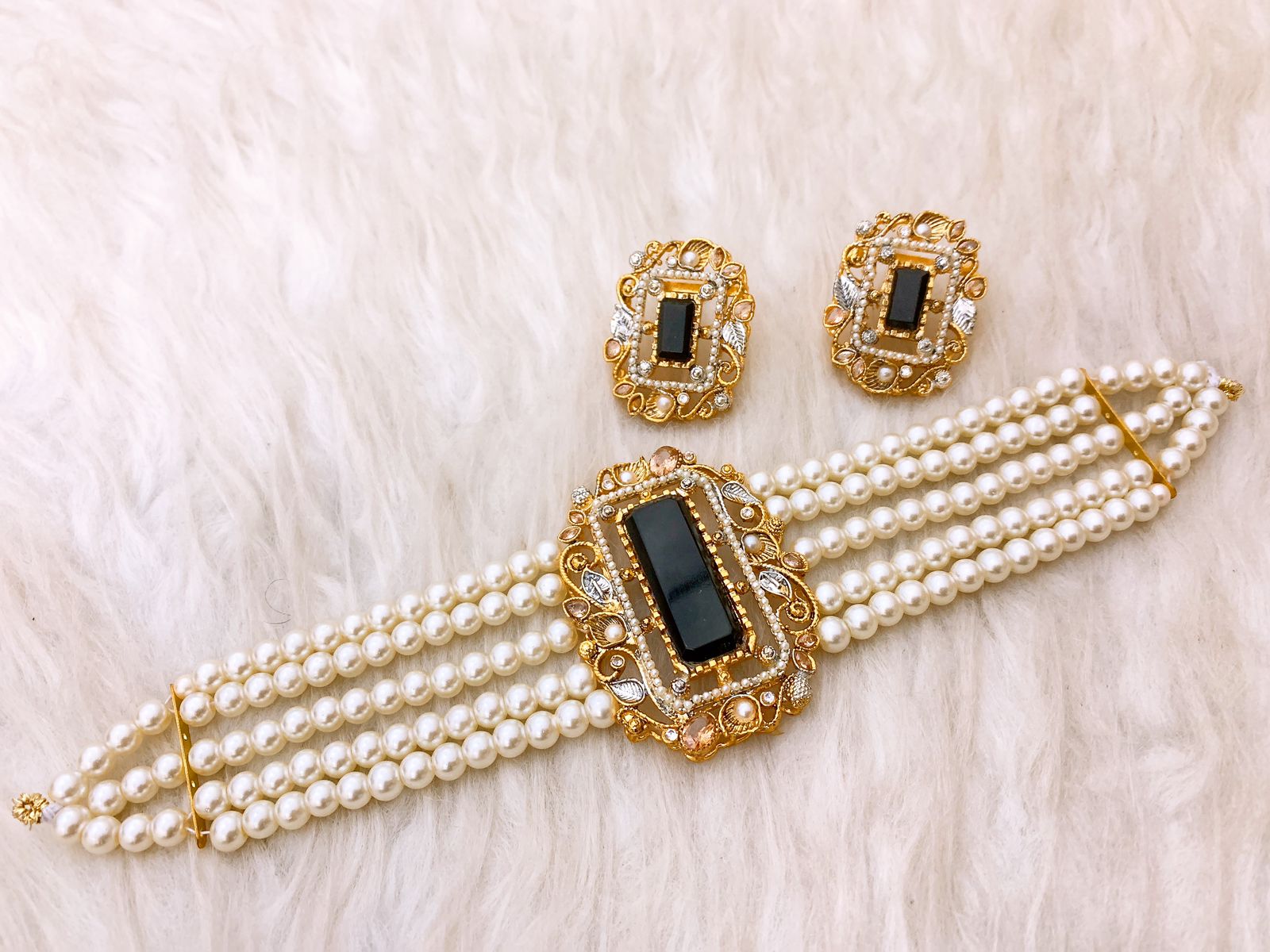 Choker Set