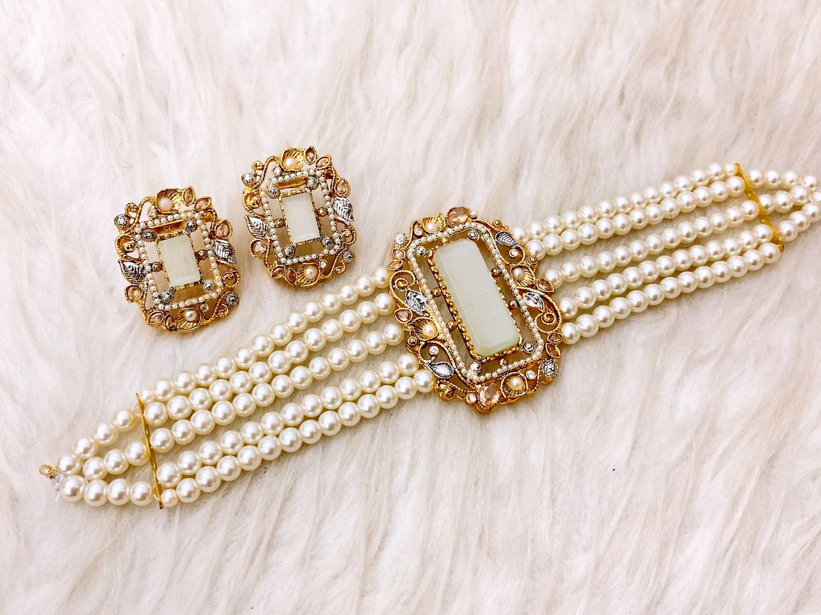 Choker Set