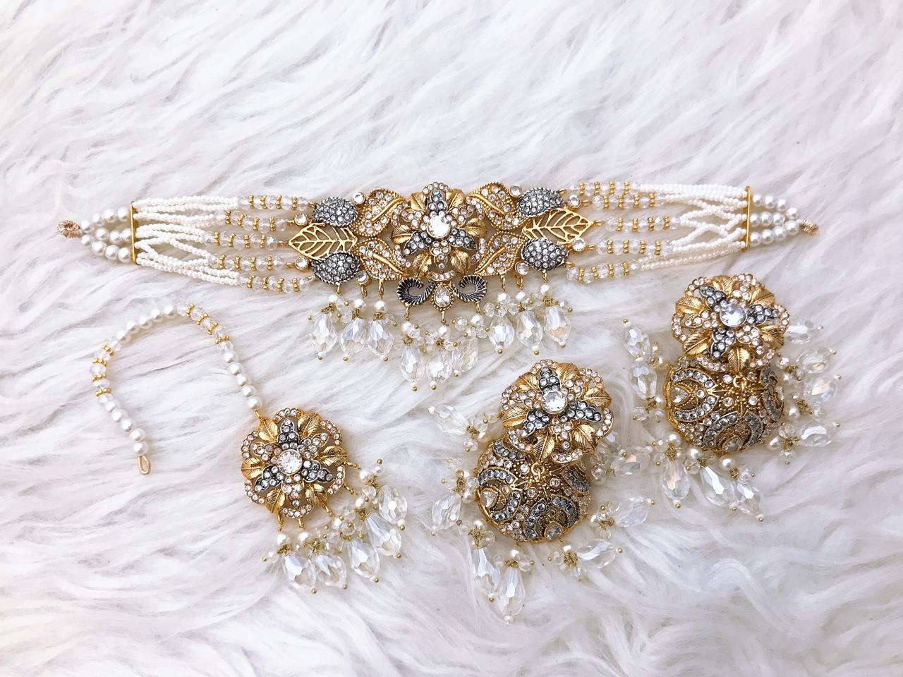 Choker Set