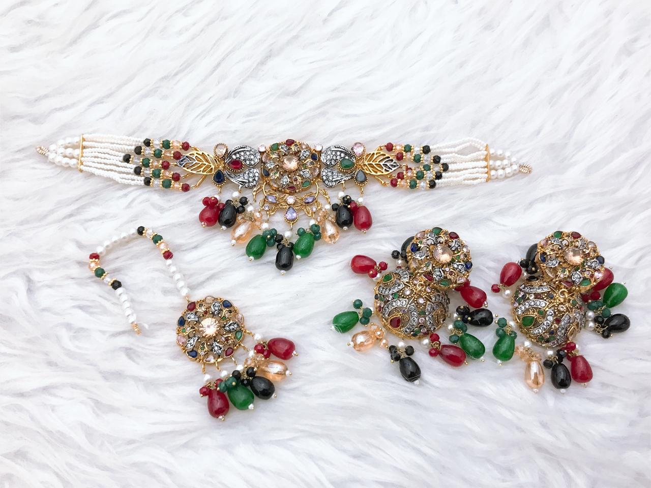 Choker Set