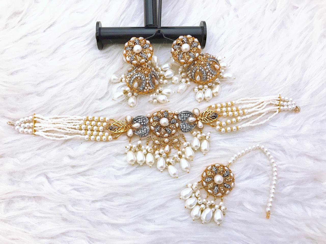 Choker Set