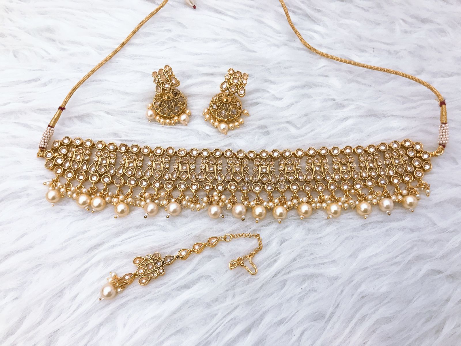 Choker Set