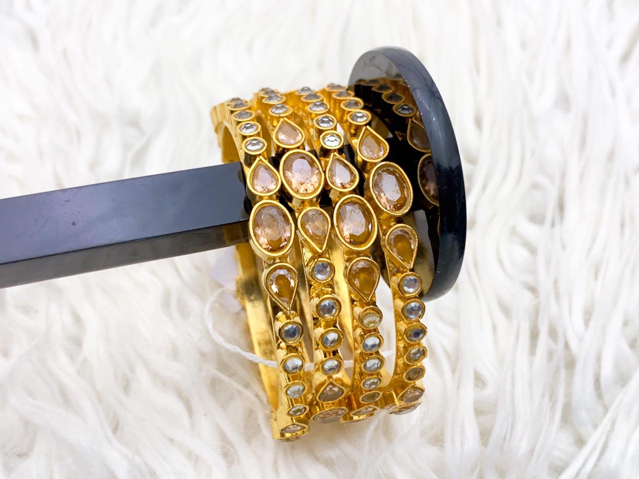 4 Pec Bangles