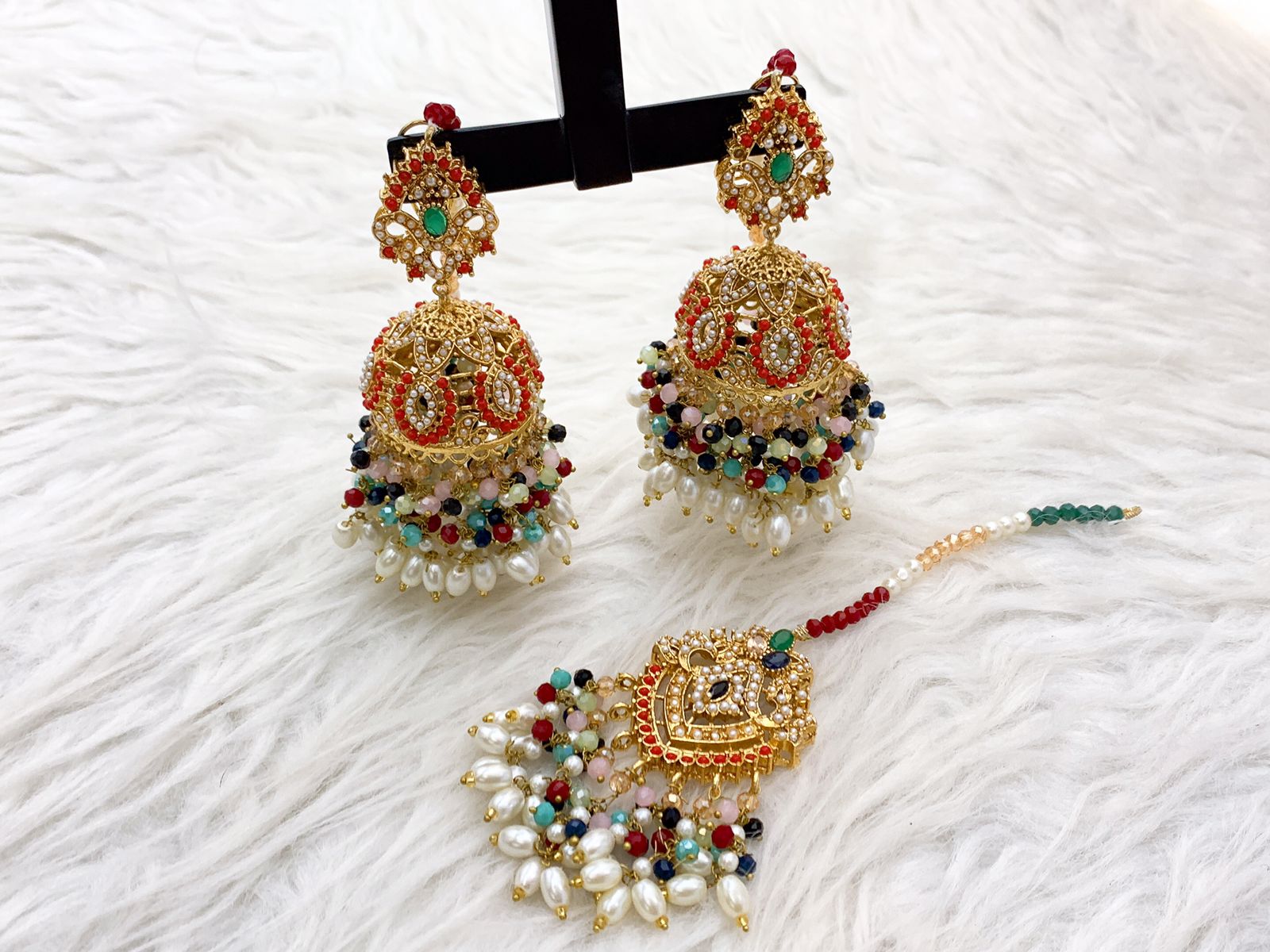 Jhumkay+Bindiya