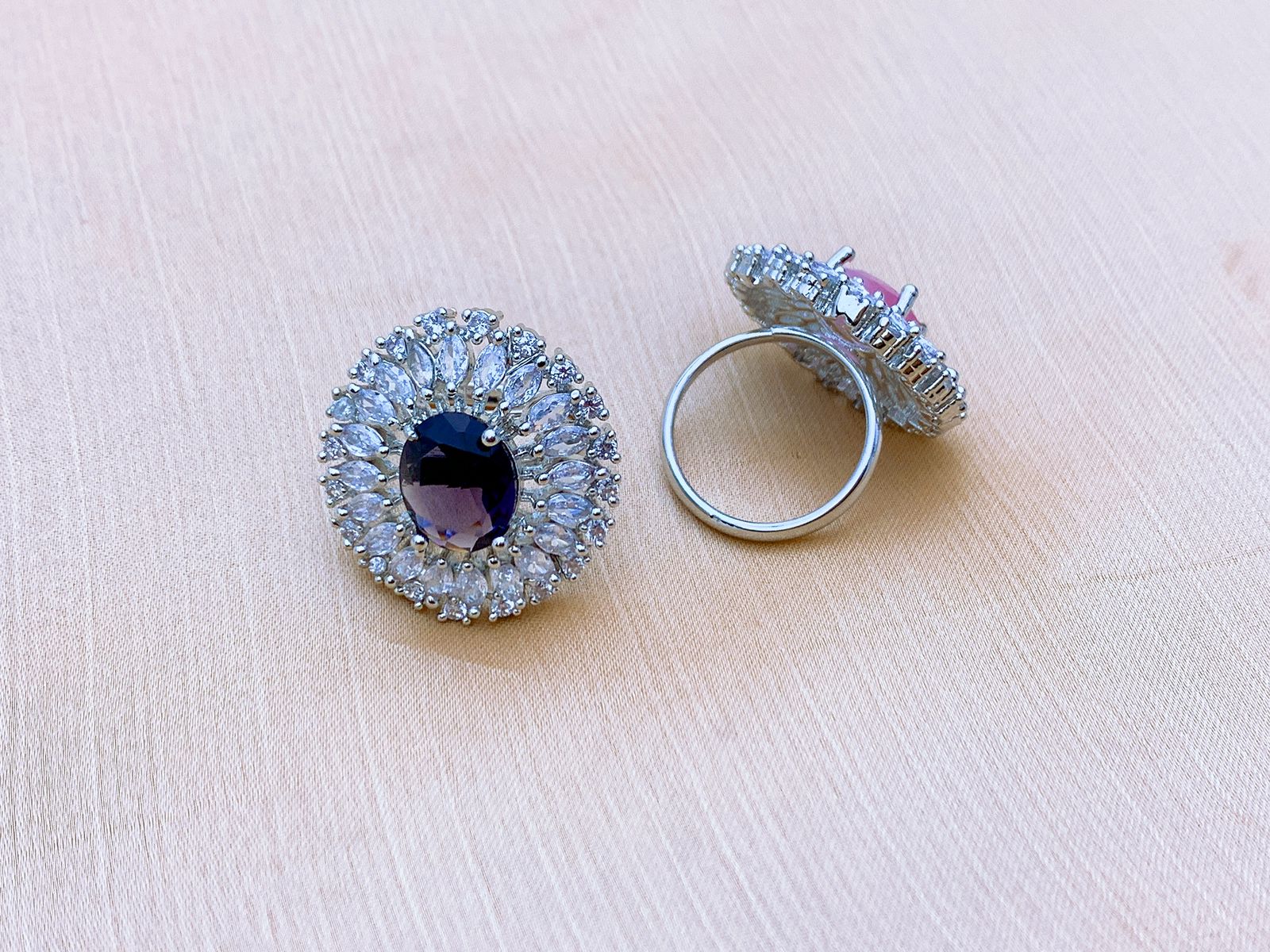 (Adjustable) Ring