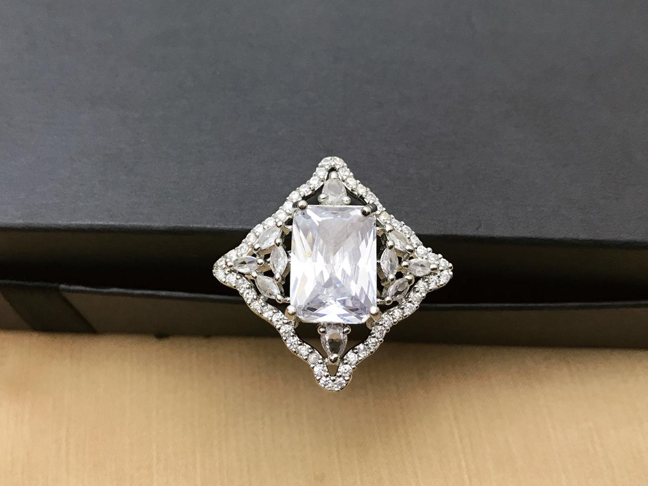 (Adjustable) Ring