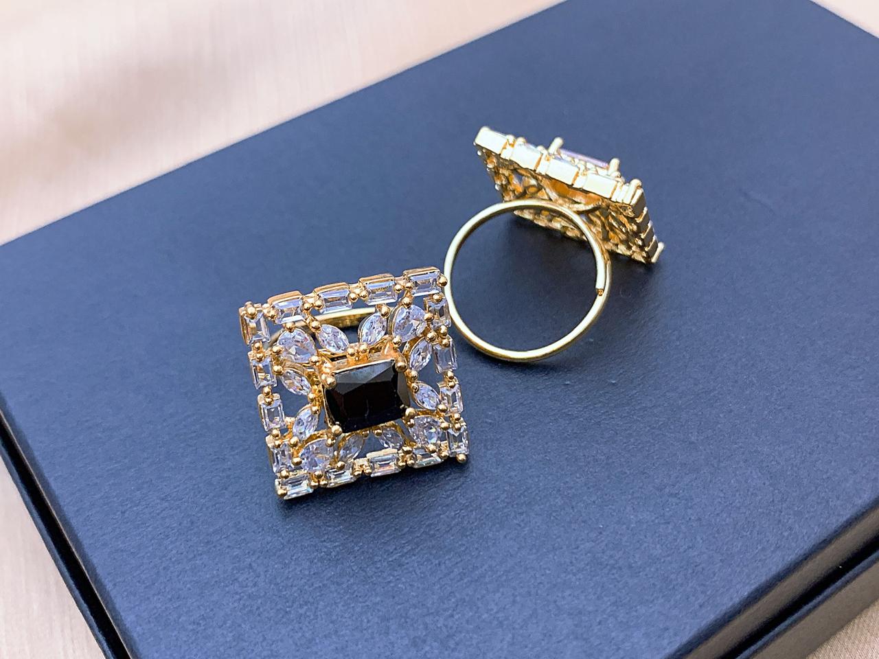 (Adjustable) Ring