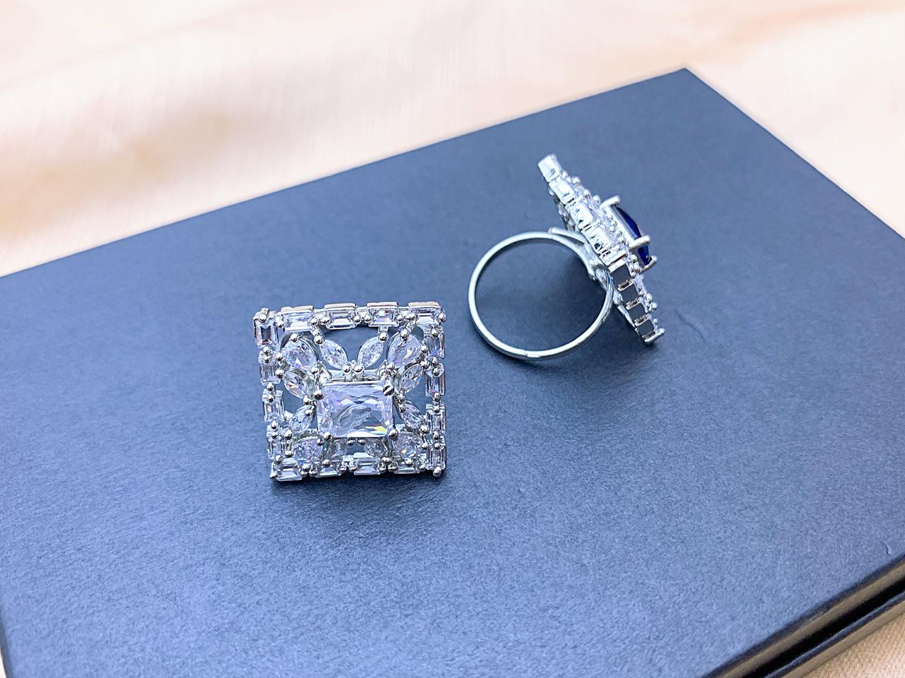 (Adjustable) Ring