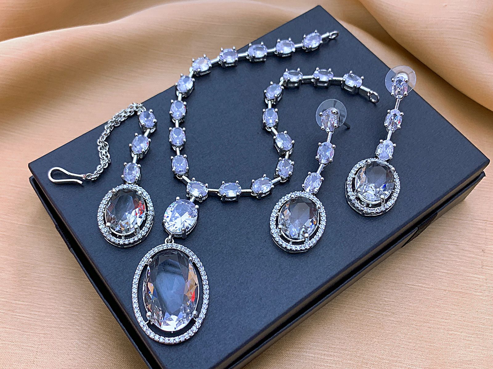 Necklace Set