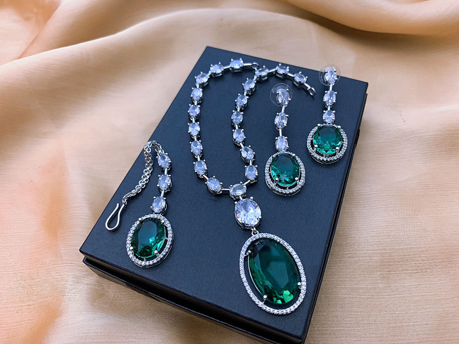 Necklace Set