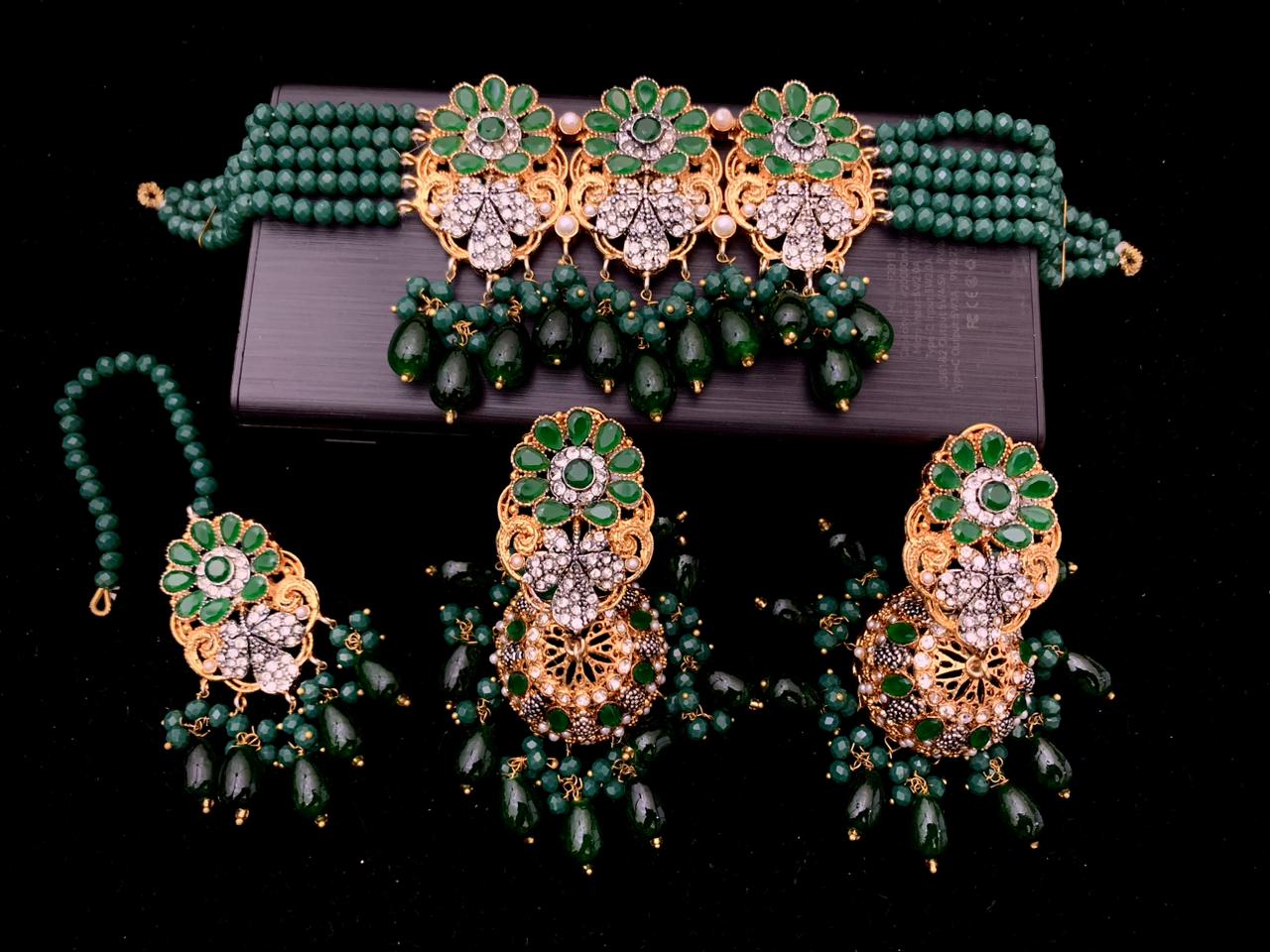 Choker Set