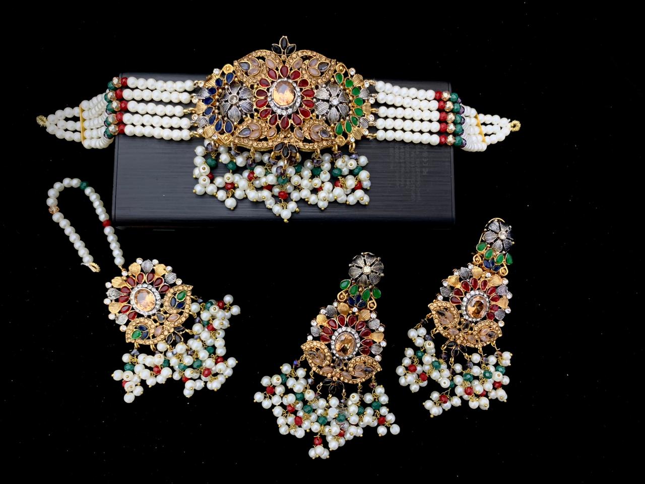 Choker Set