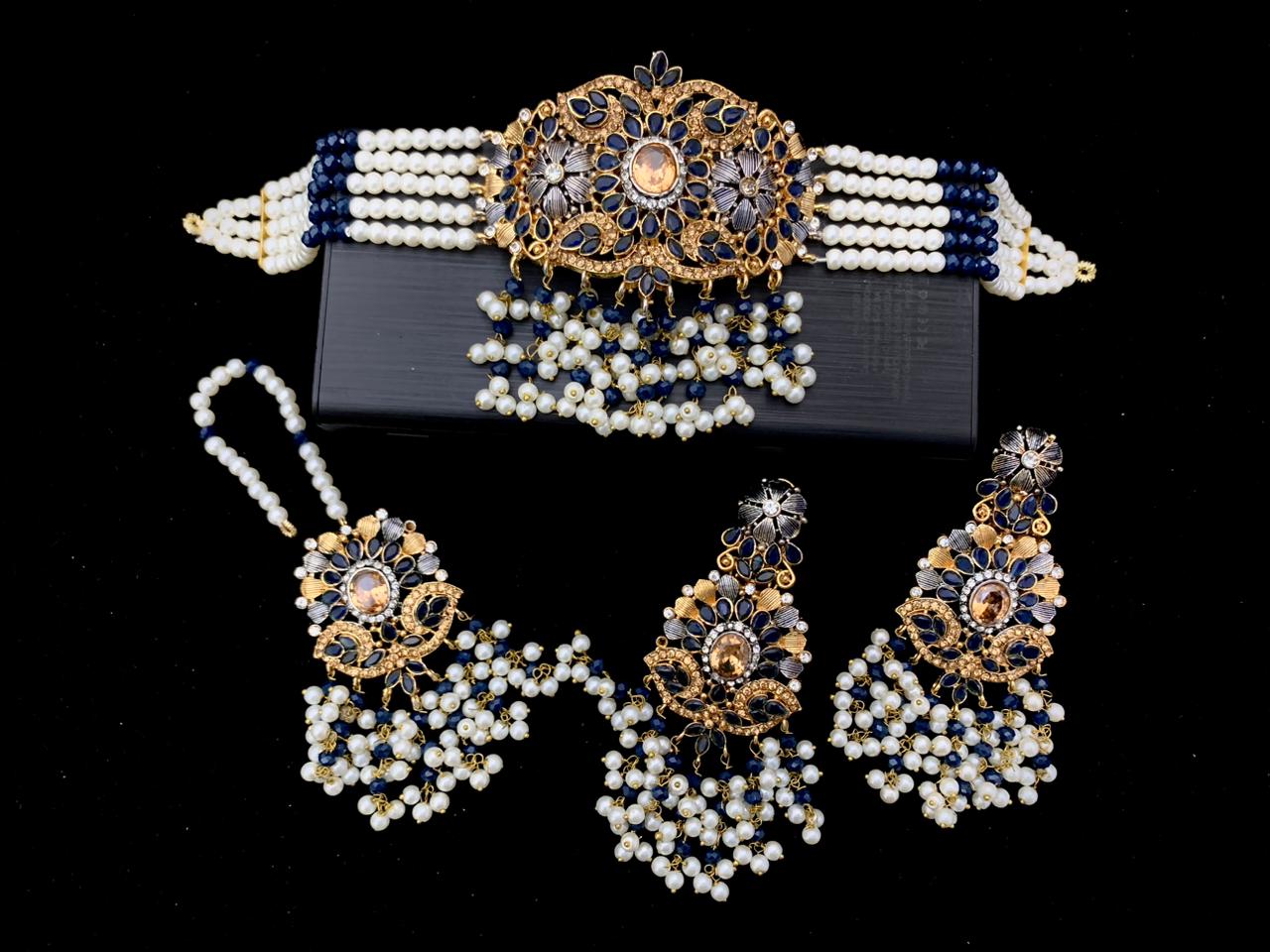 Choker Set