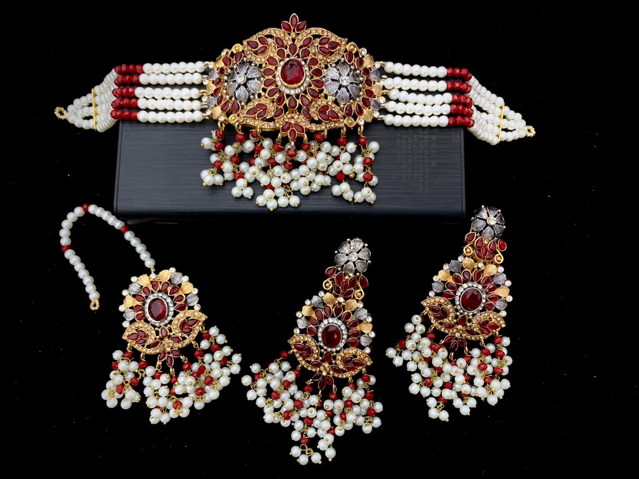 Choker Set