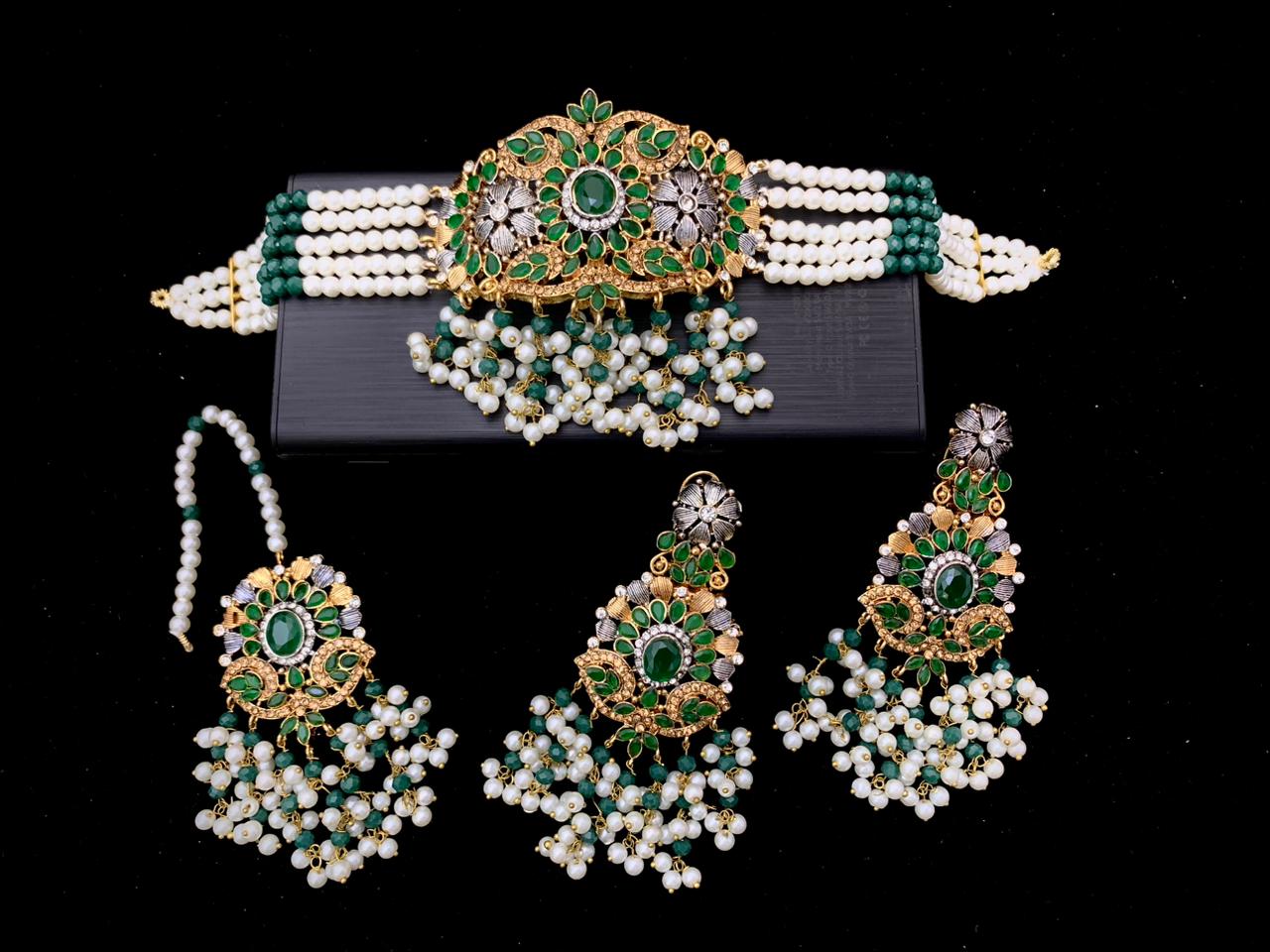 Choker Set