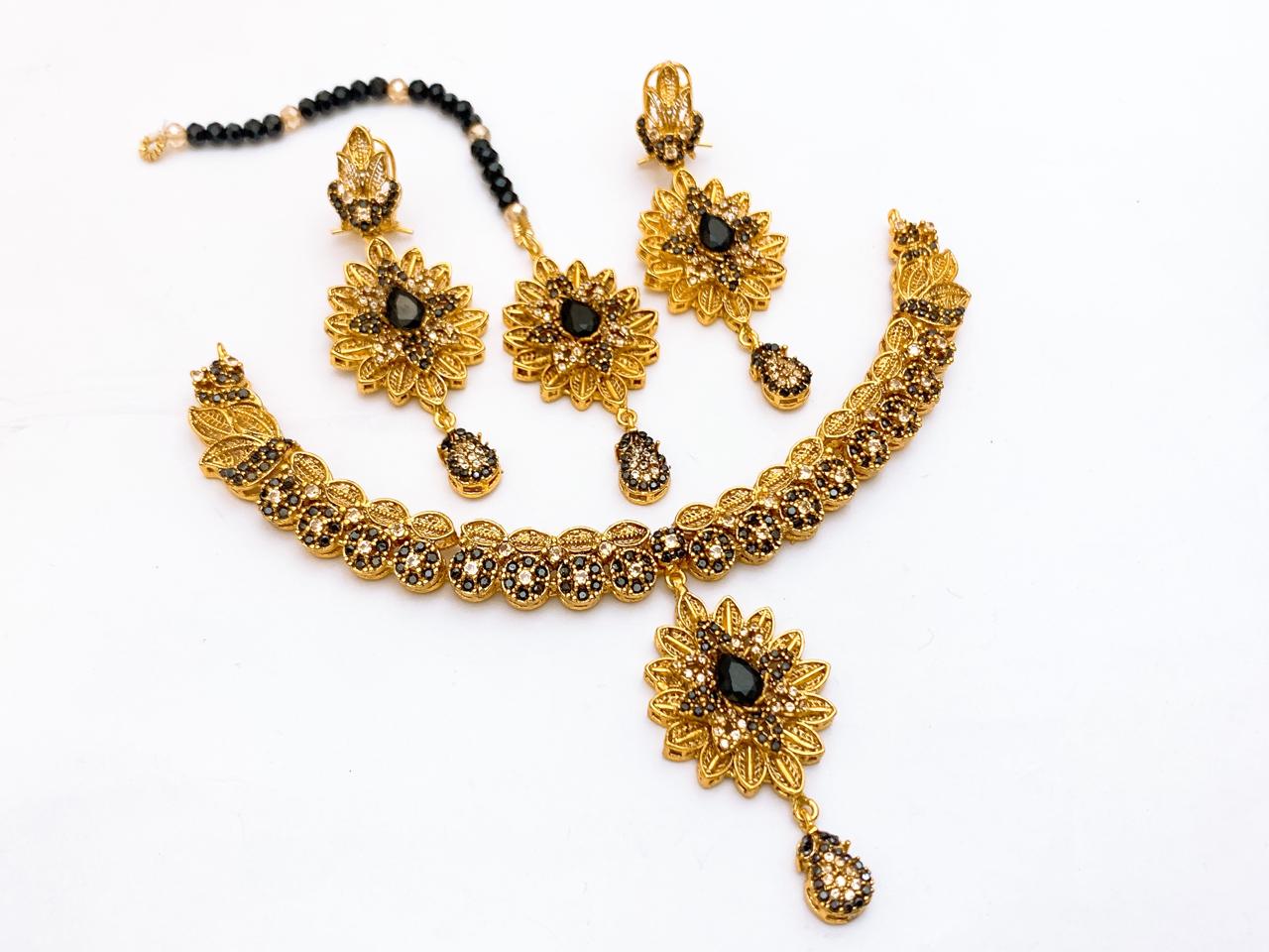 Necklace Set