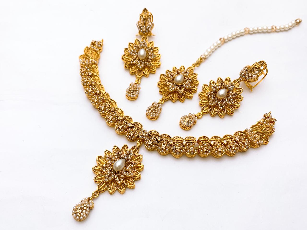 Necklace Set