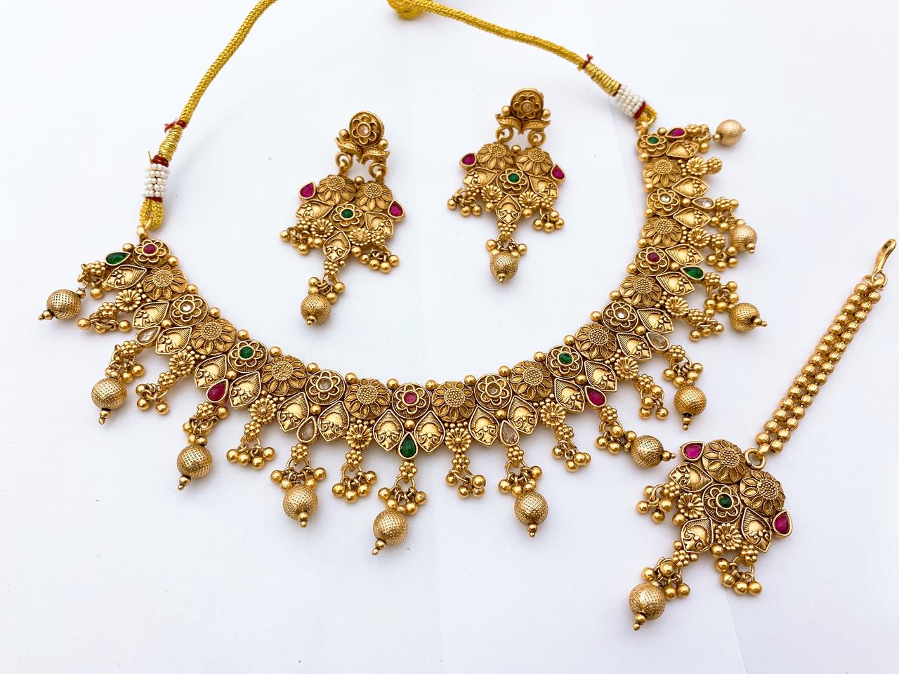 Necklece set