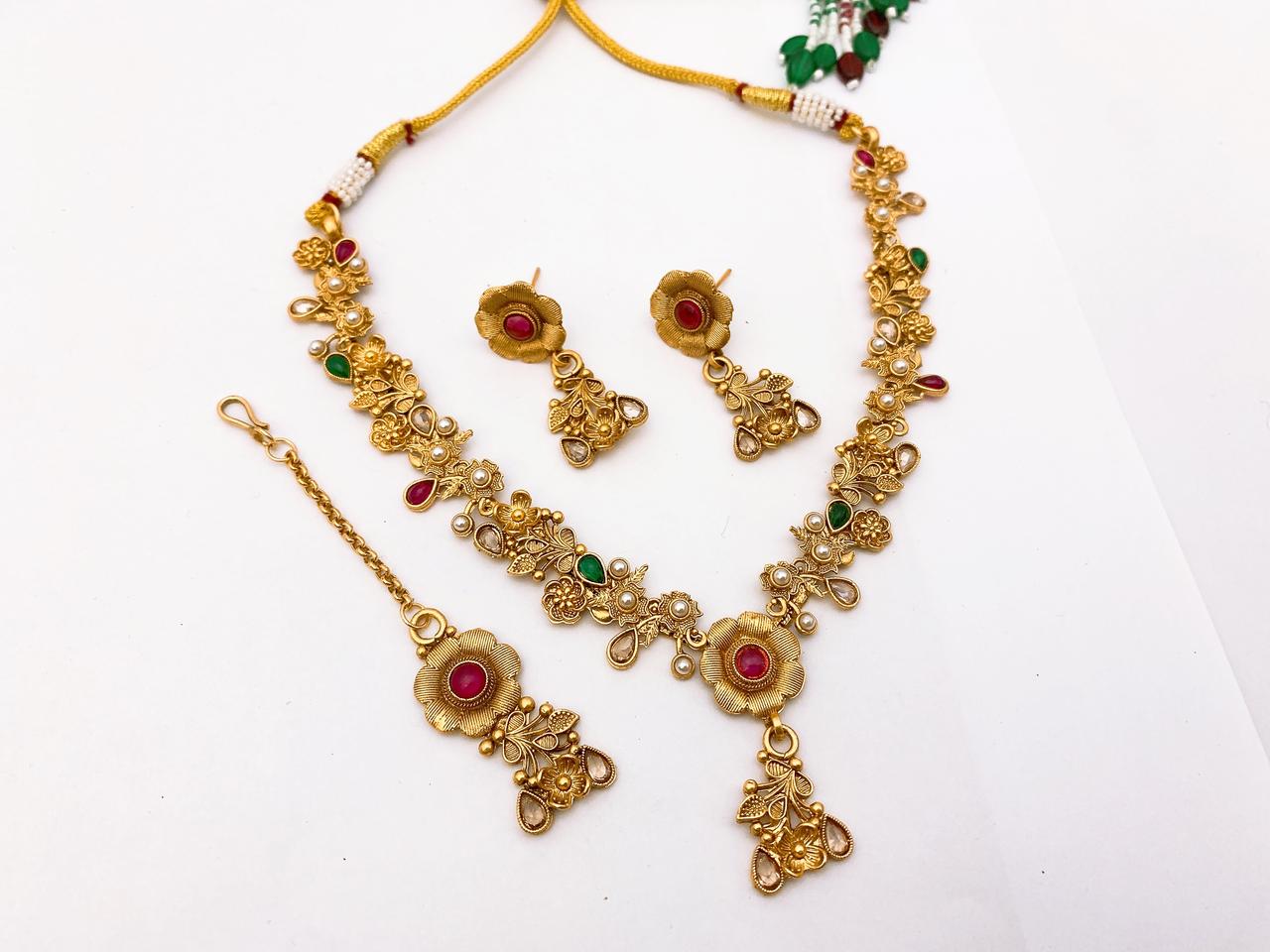 Necklace Set