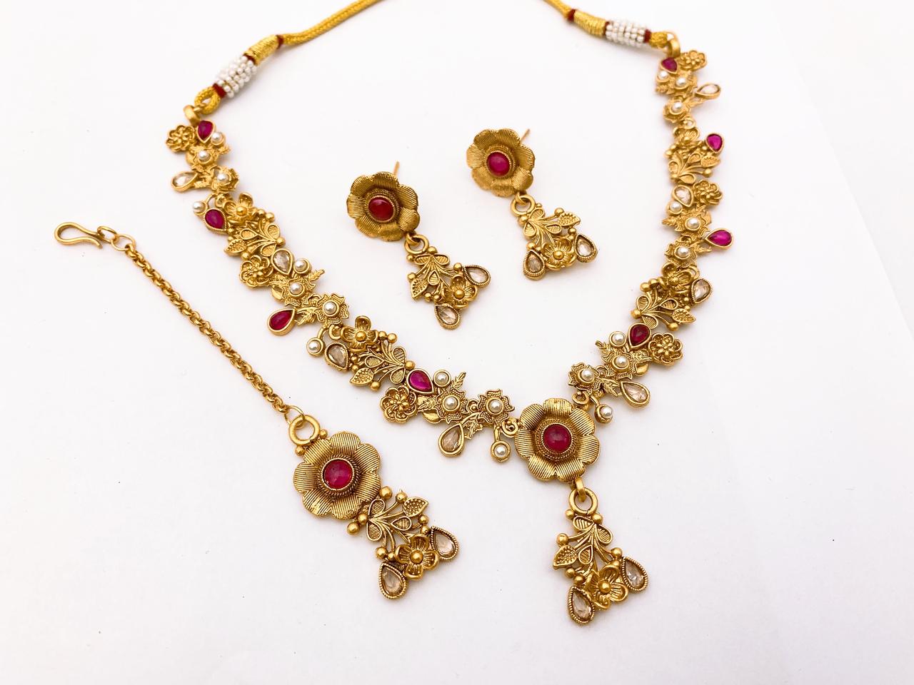 Necklace Set