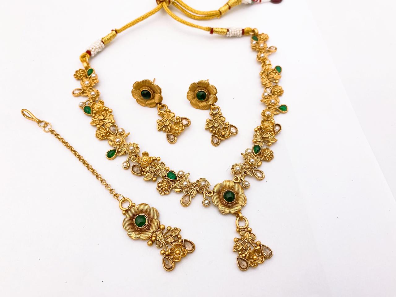 Necklace Set