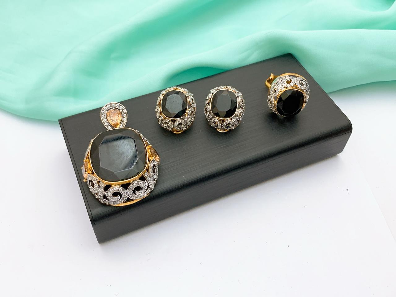 Locket Set