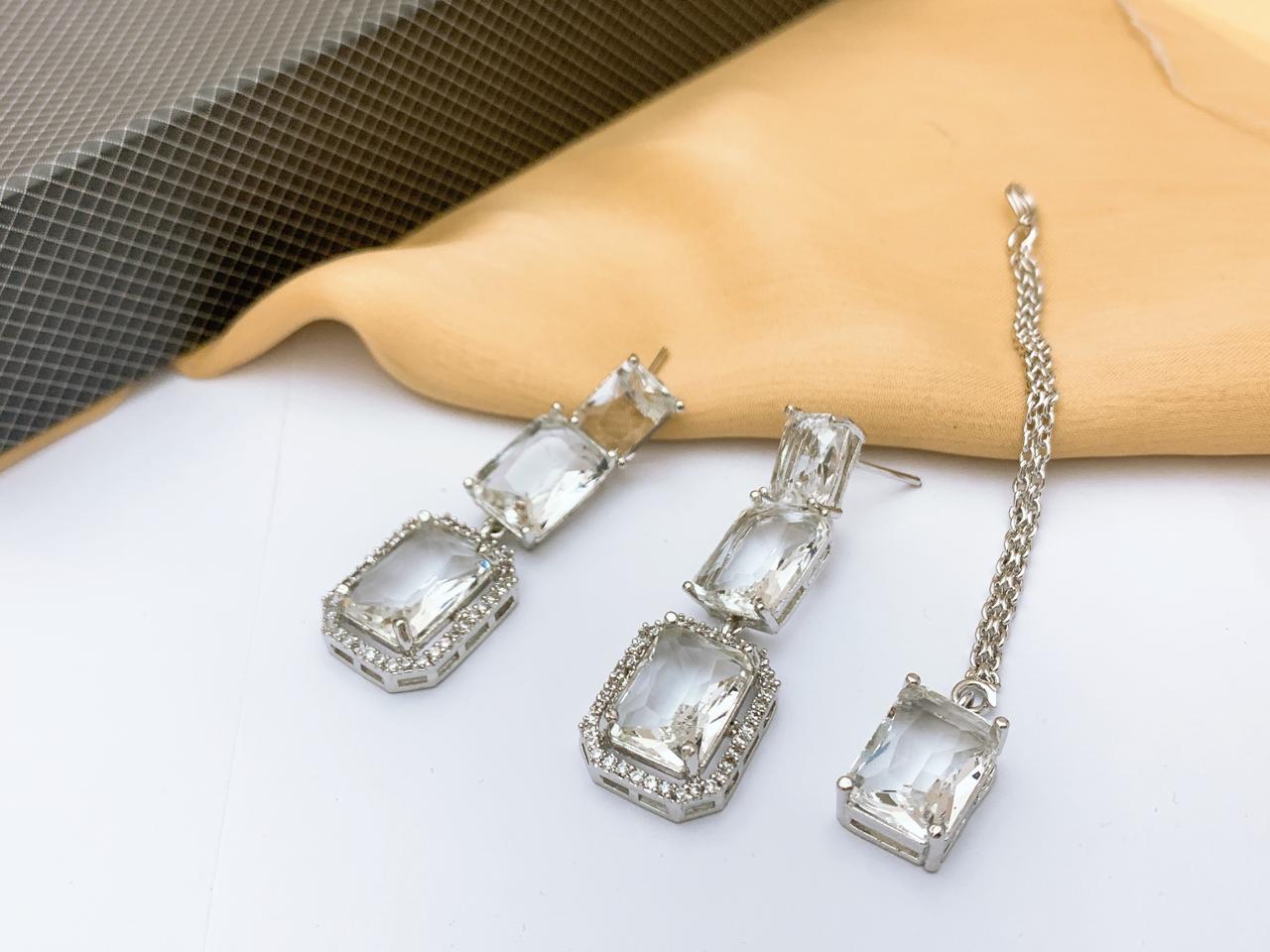 Earrings & Bindiya