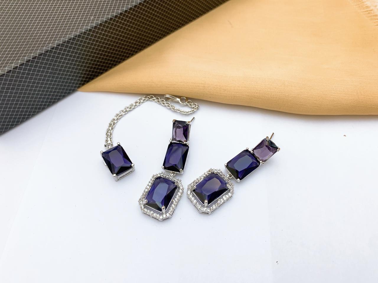 Earrings & Bindiya