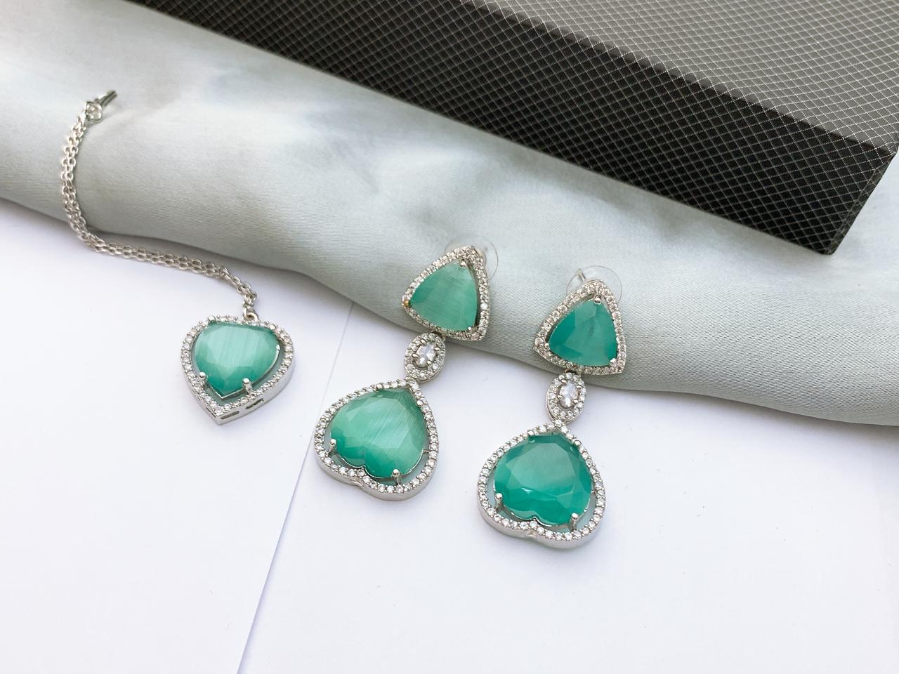 Earrings & Bindiya