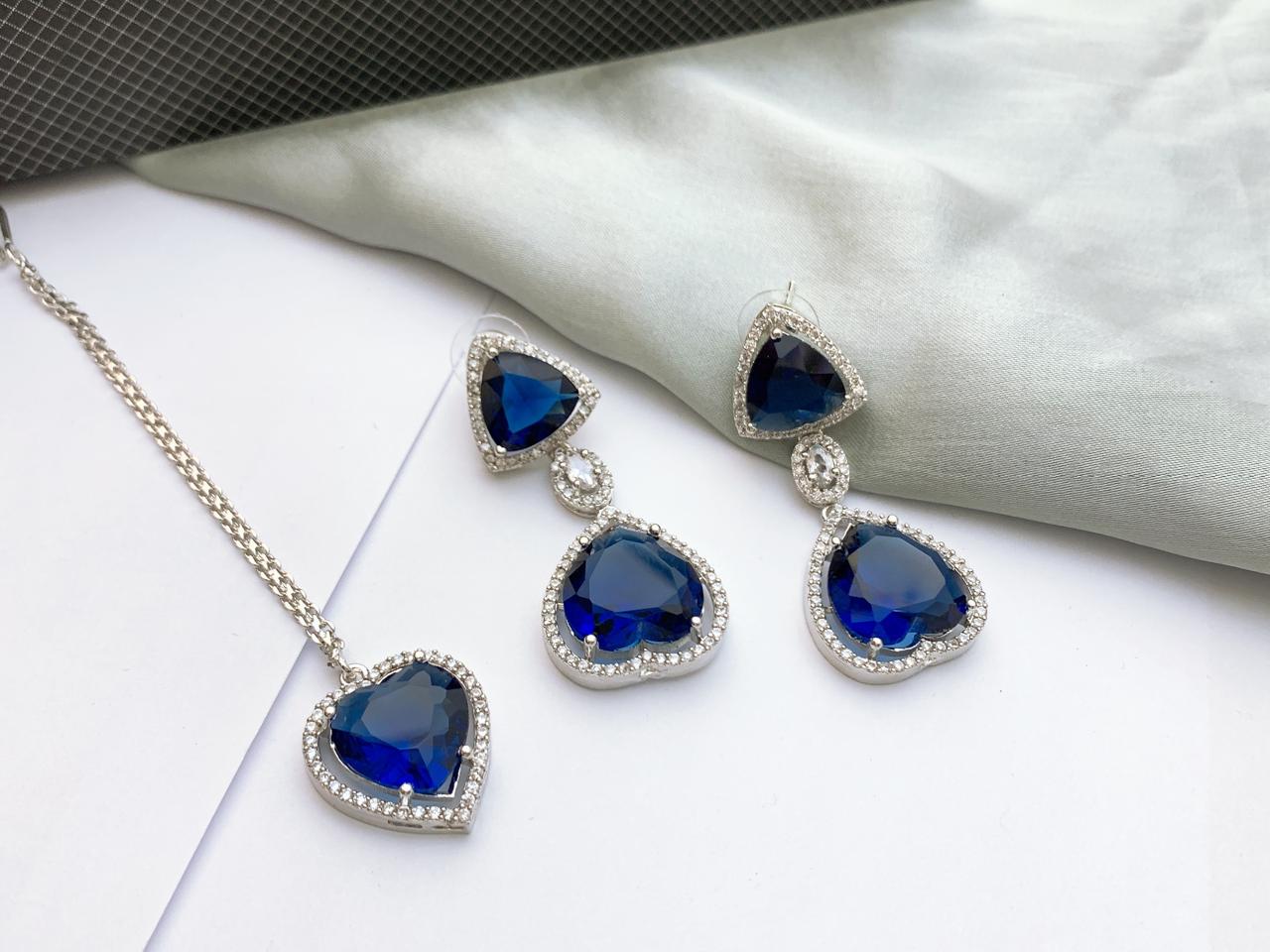 Earrings & Bindiya