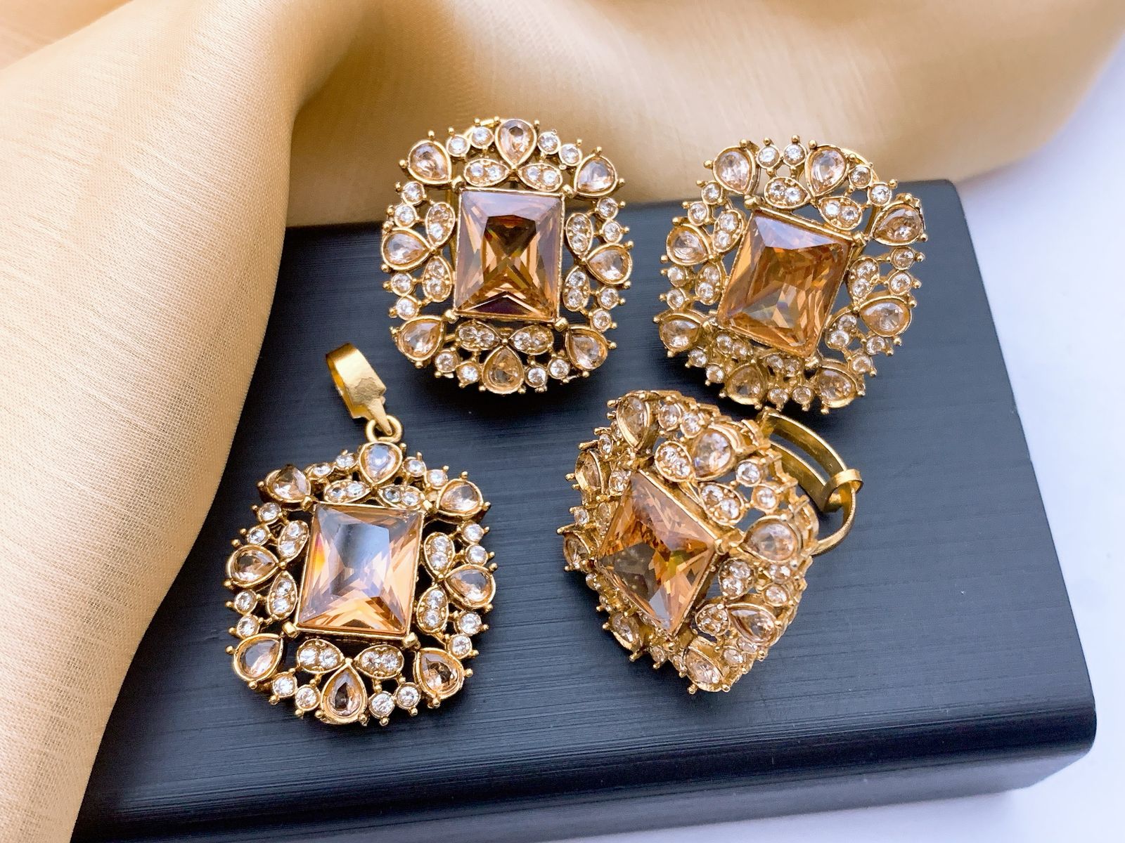 Locket Set