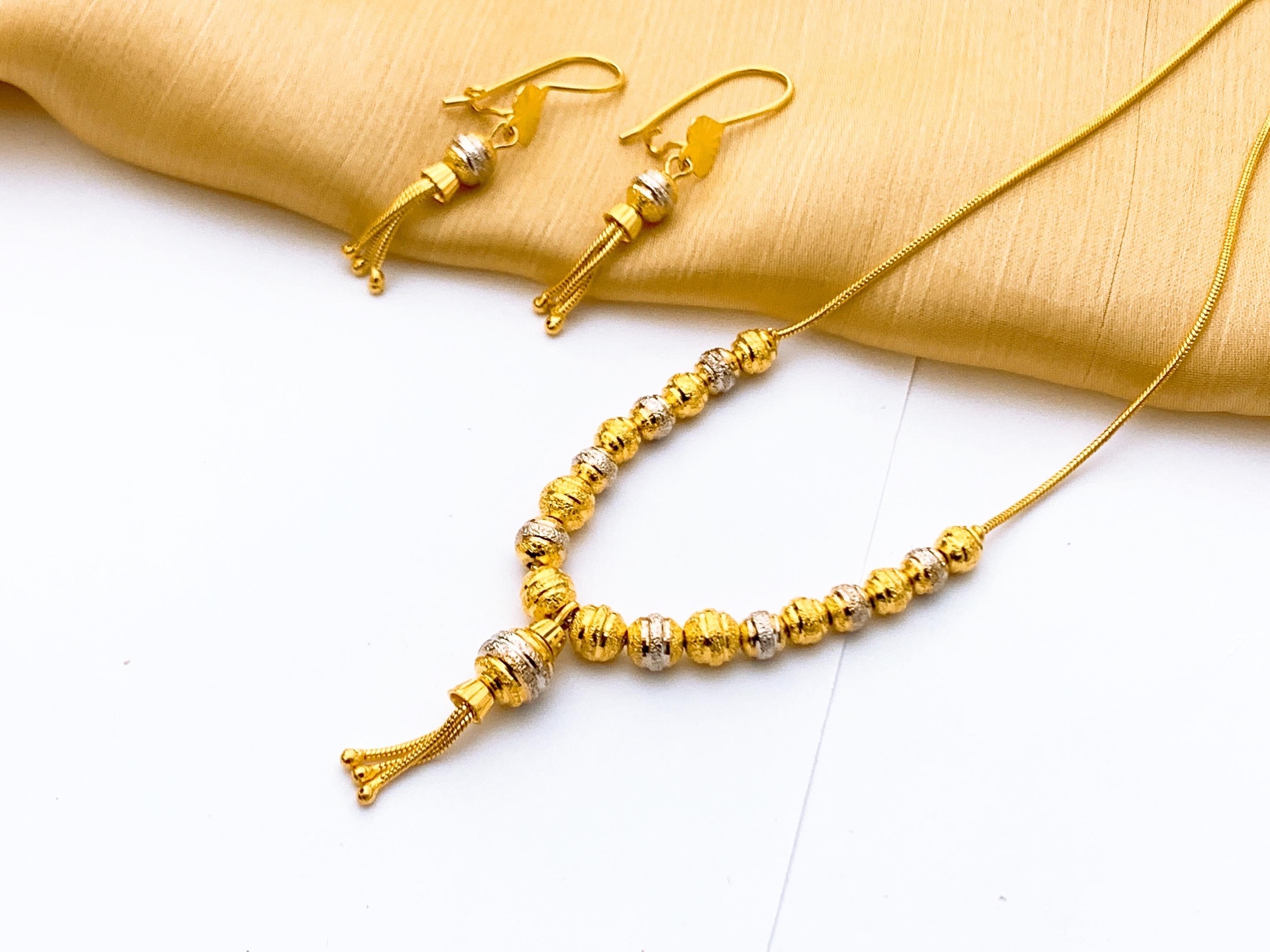 Necklace set
