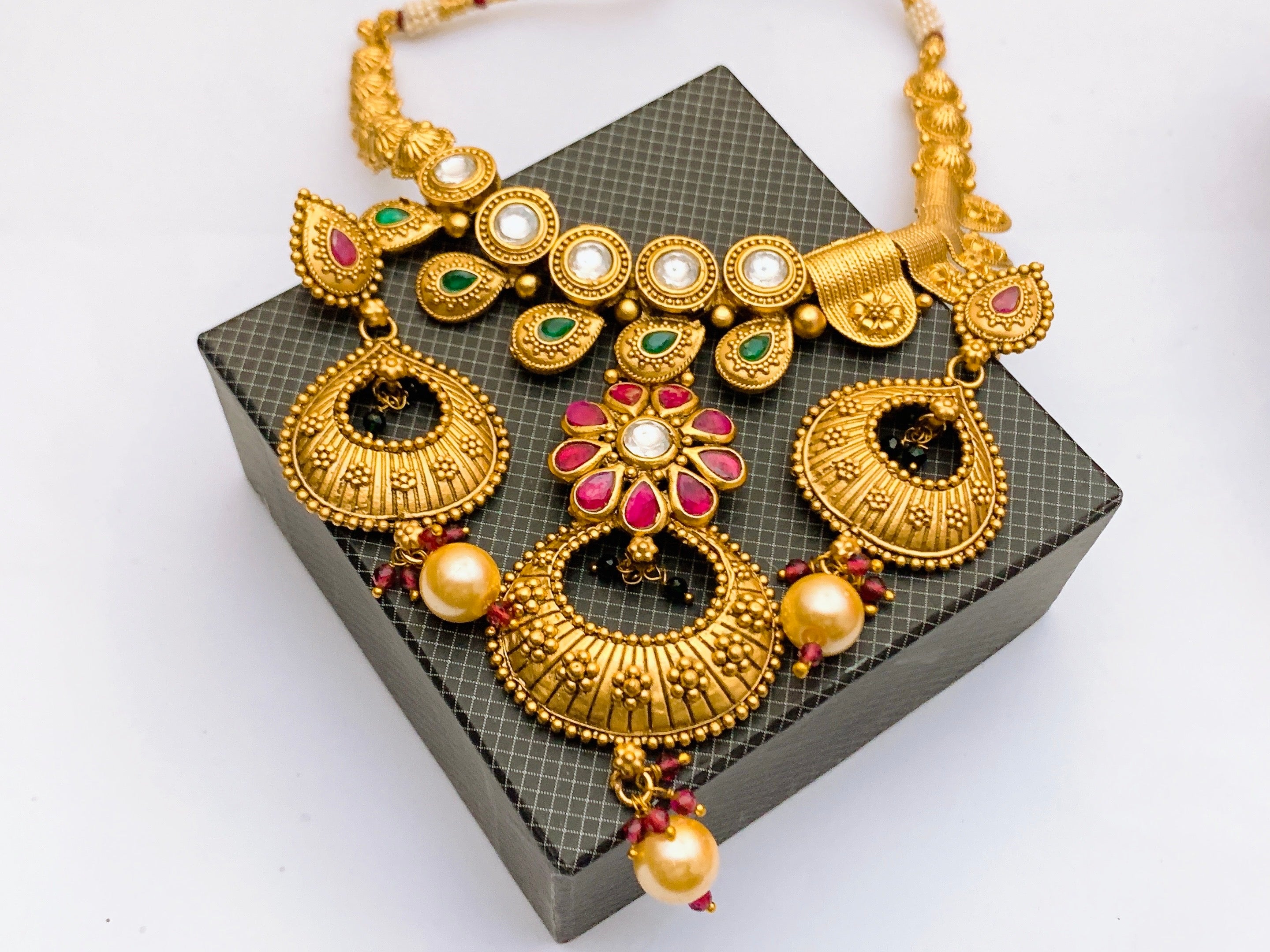 Rajwari necklace set