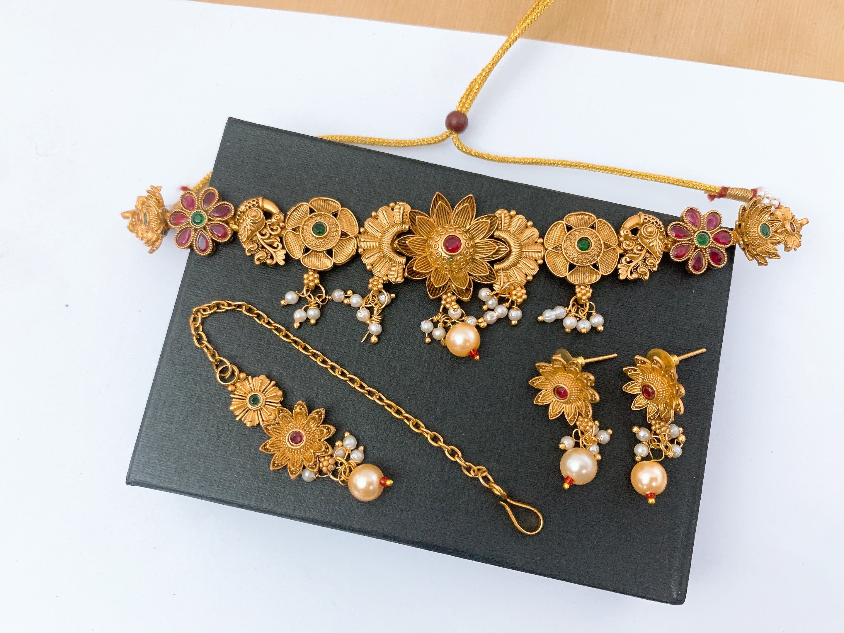 Rajwari choker set