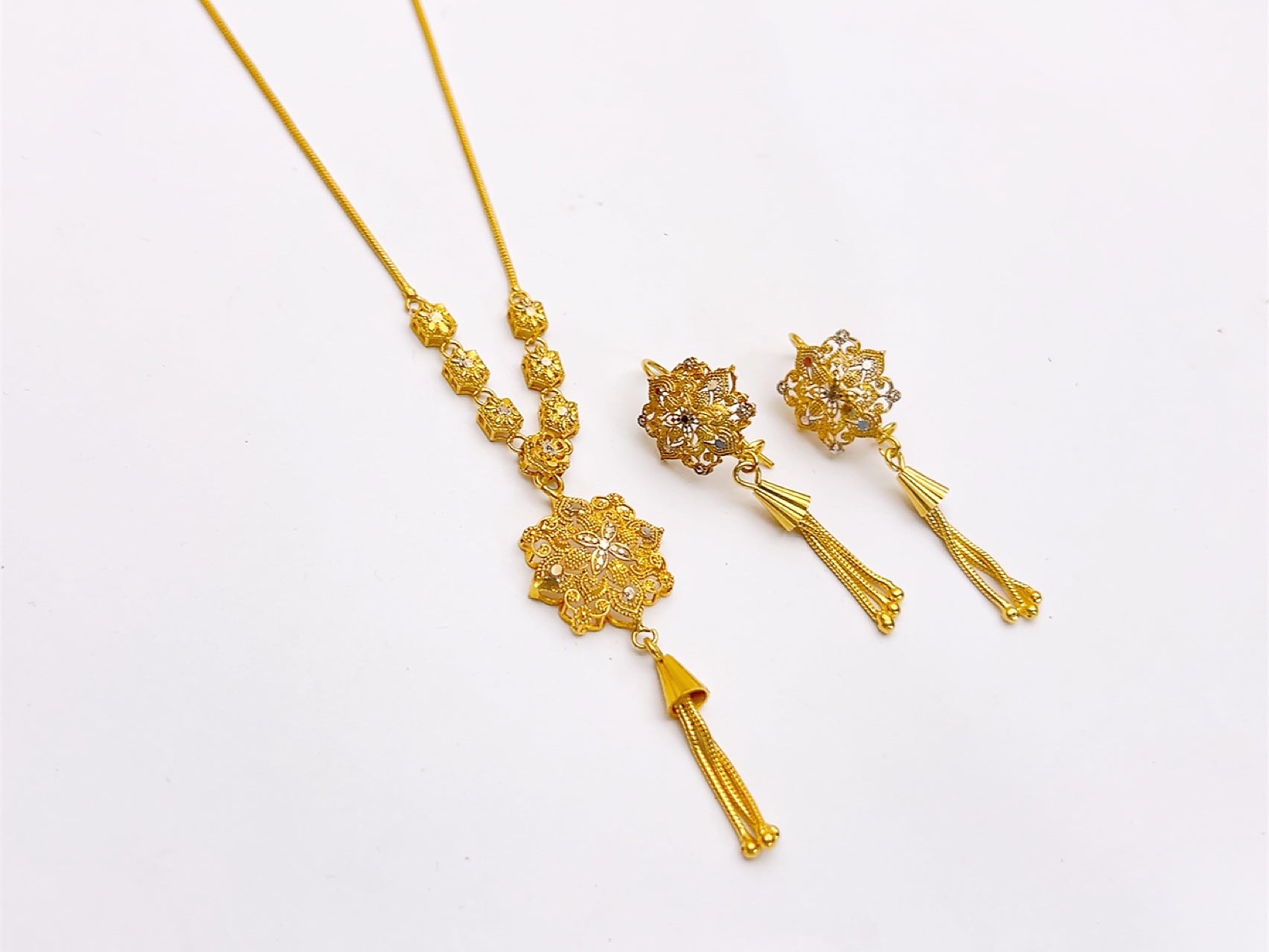 R.P Necklace set
