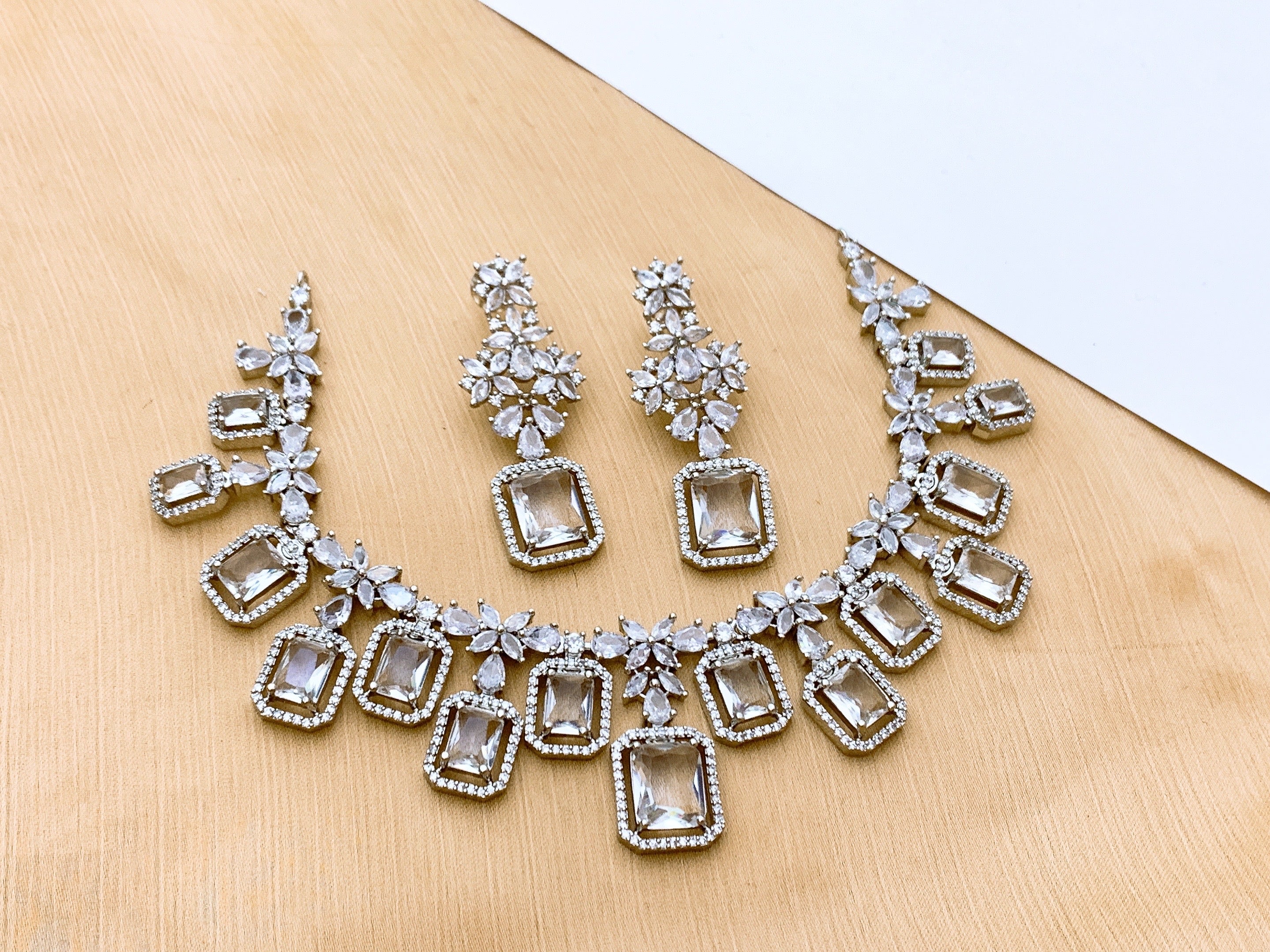 Necklace set