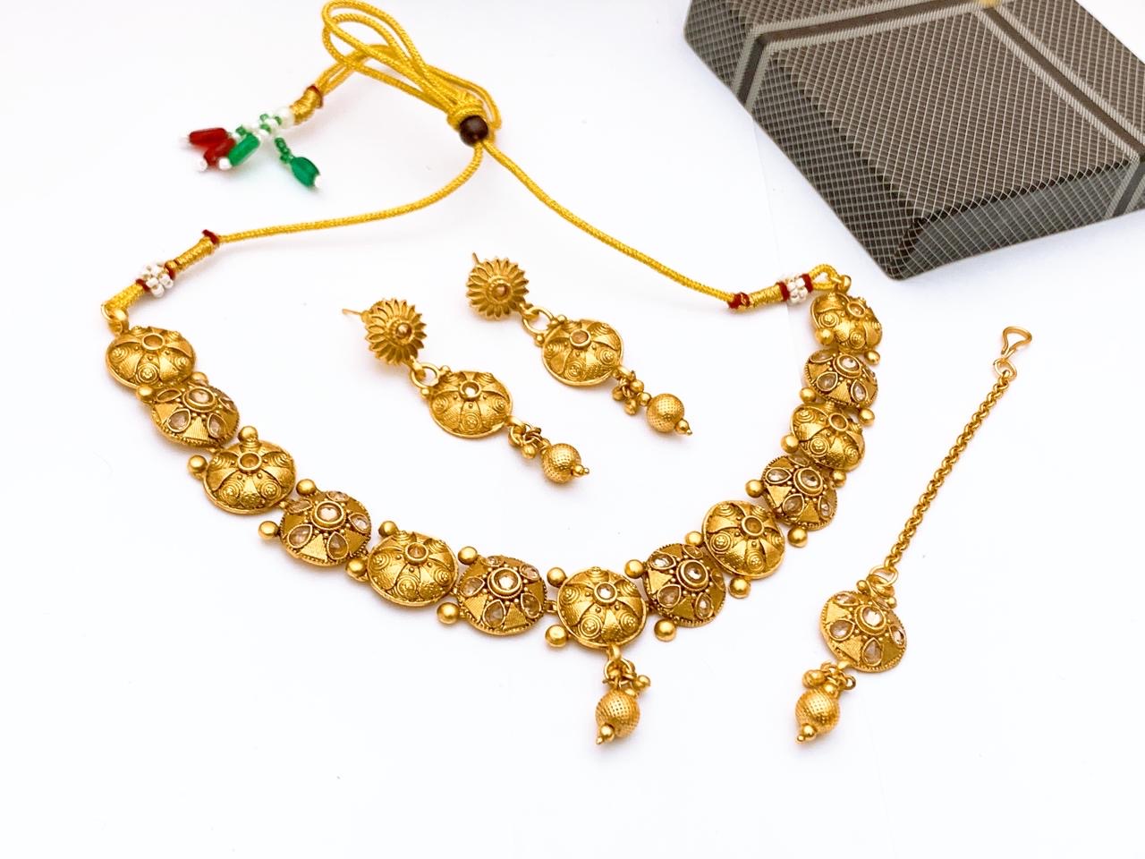 Necklace set