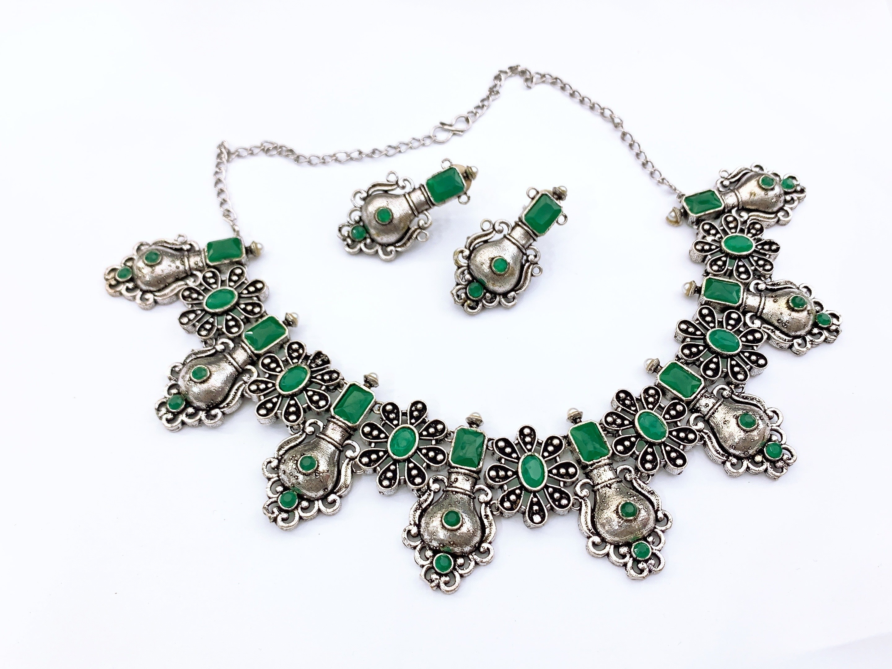 Necklace set
