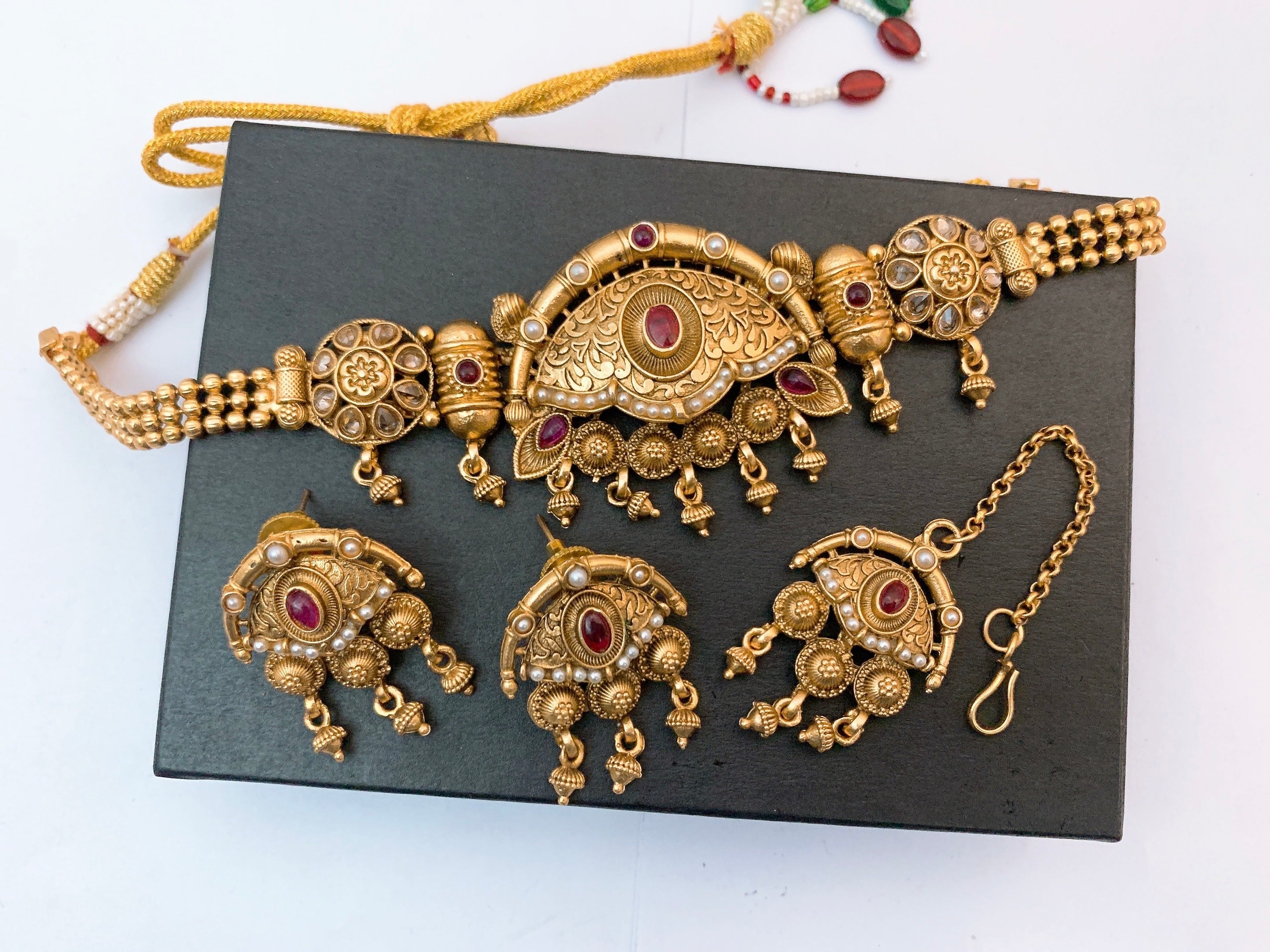 Rajwari choker set