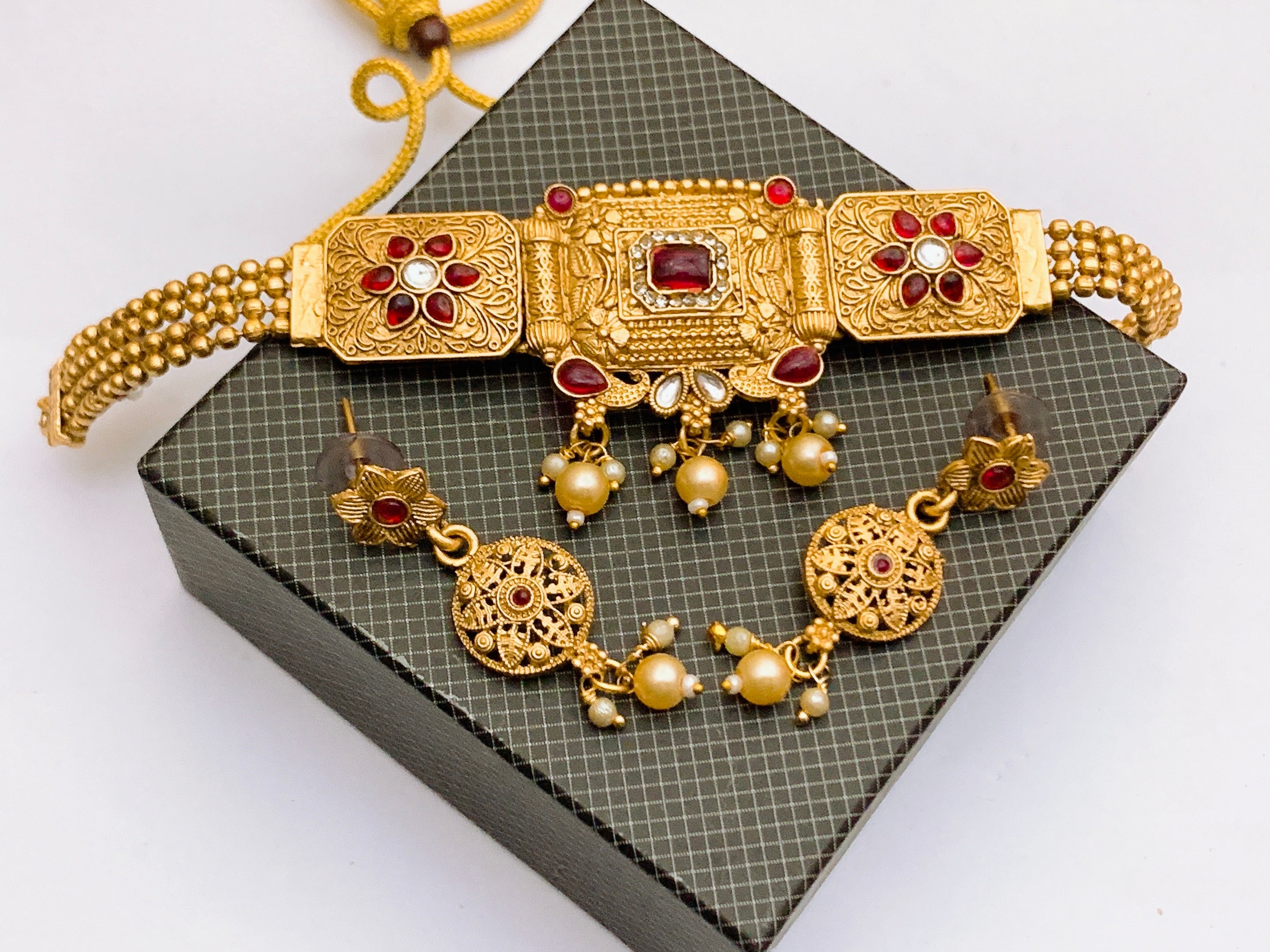 Rajwari choker set