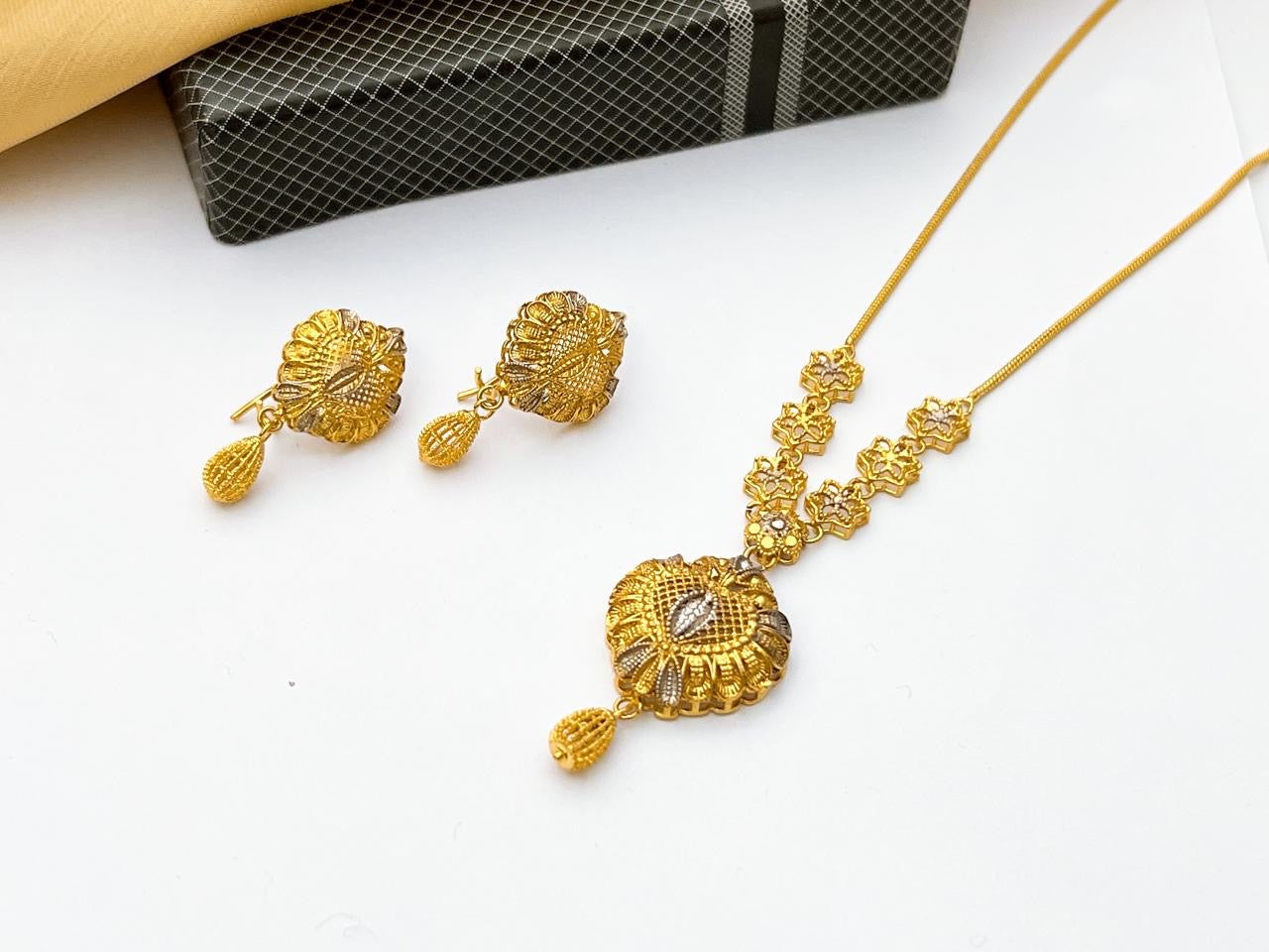Necklace set